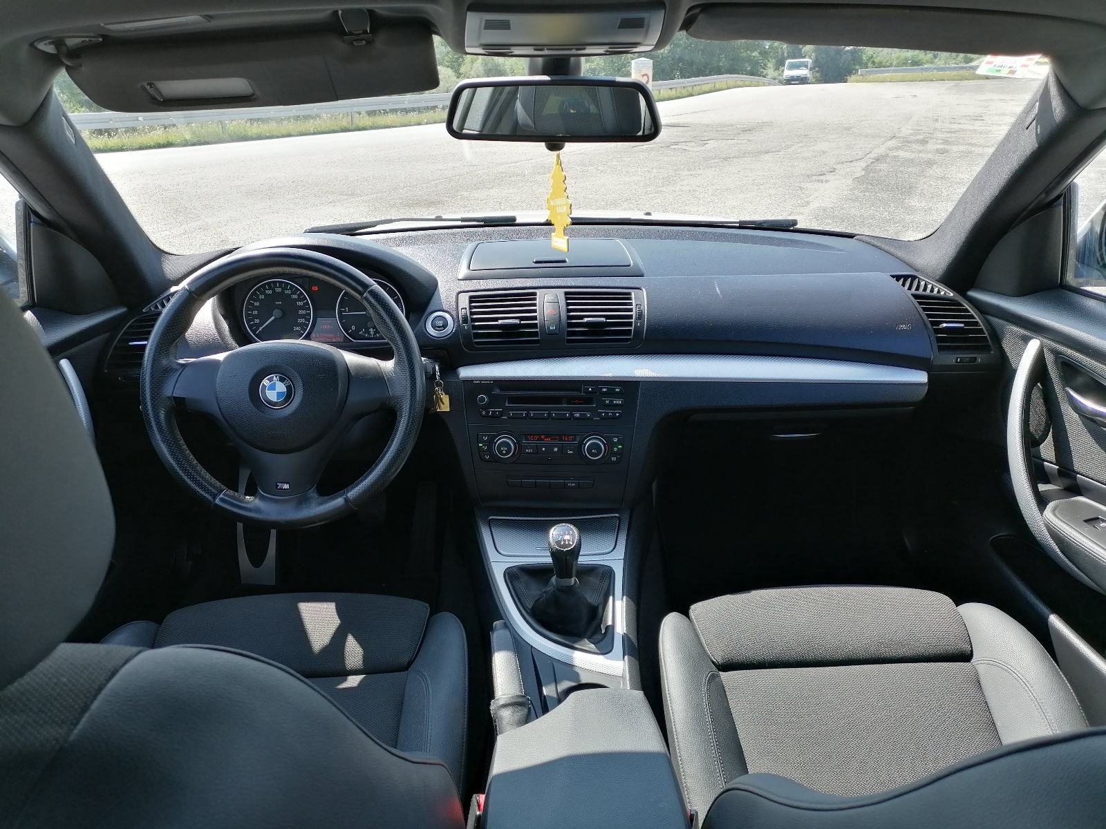 BMW 1 Coupe 2010. – 125.000 km – TOP STANJE, fotografija 14