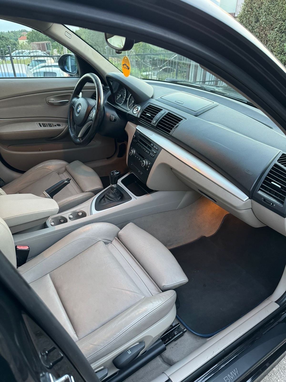 BMW serija 1 118d, fotografija 8