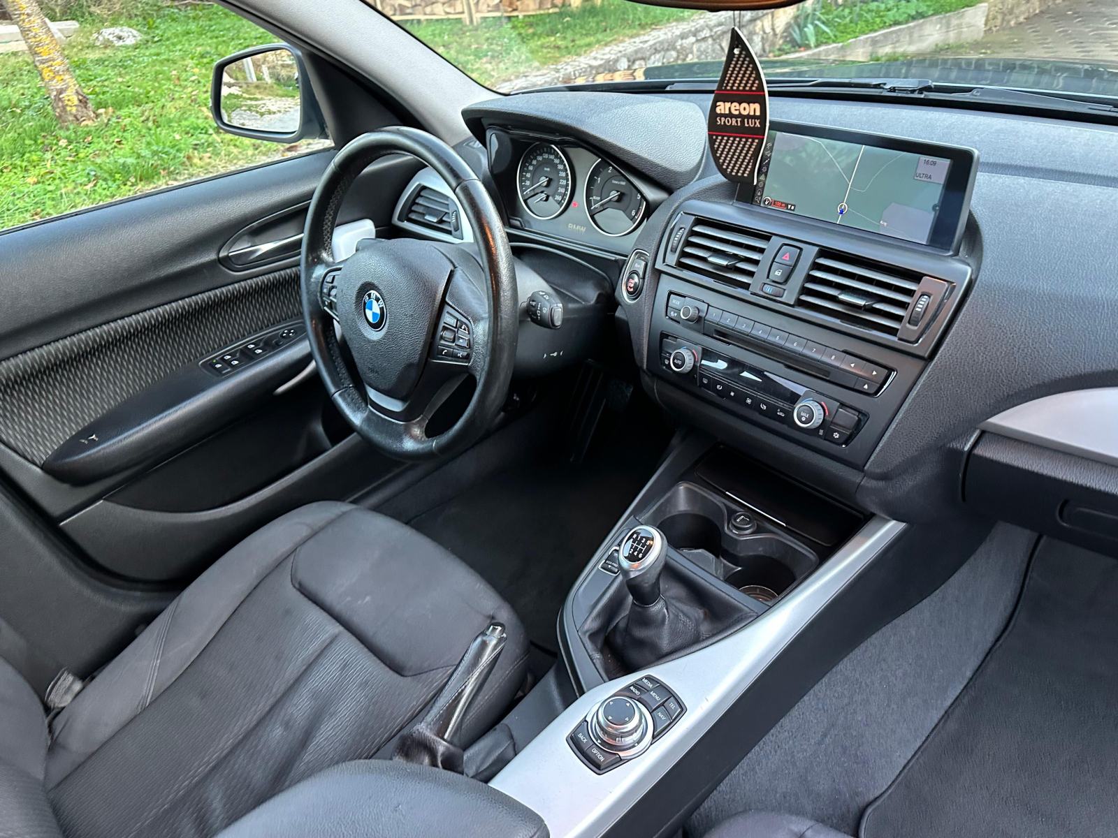 BMW serija 1 118d, fotografija 11