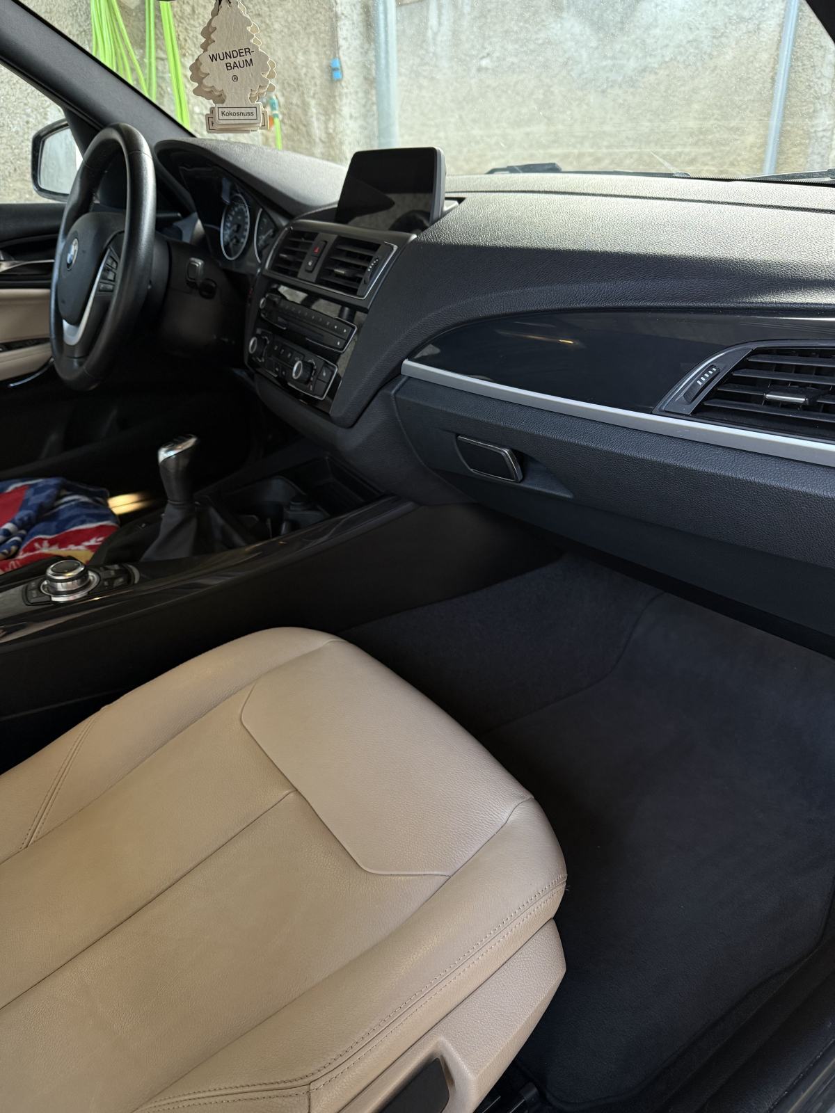 BMW serija 1 118d, fotografija 12