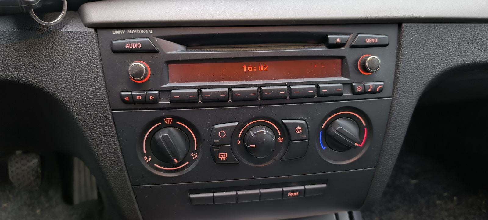 BMW serija 1 118d, fotografija 8