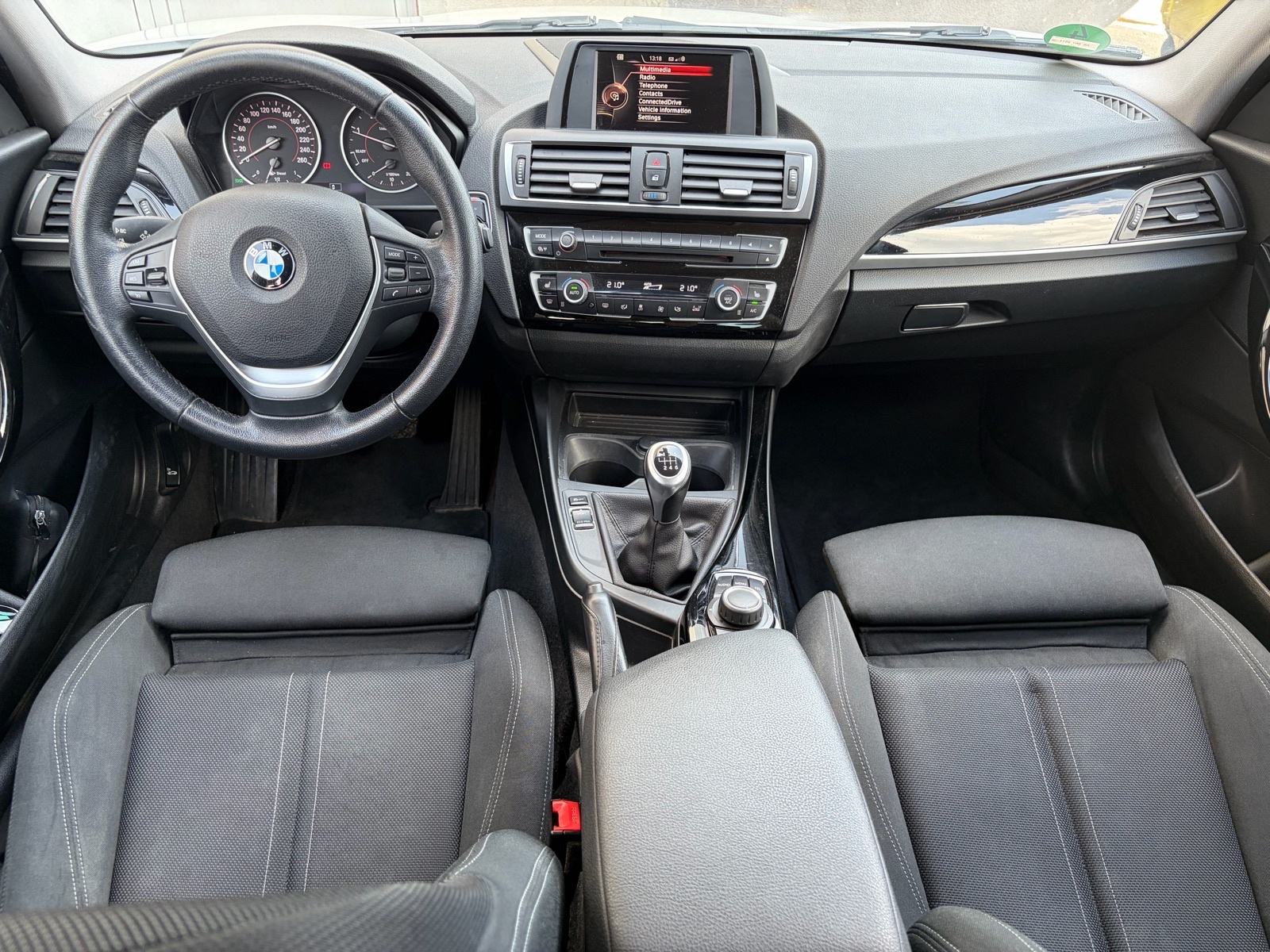 BMW serija 1 118d Sport line, odlično stanje, fotografija 4