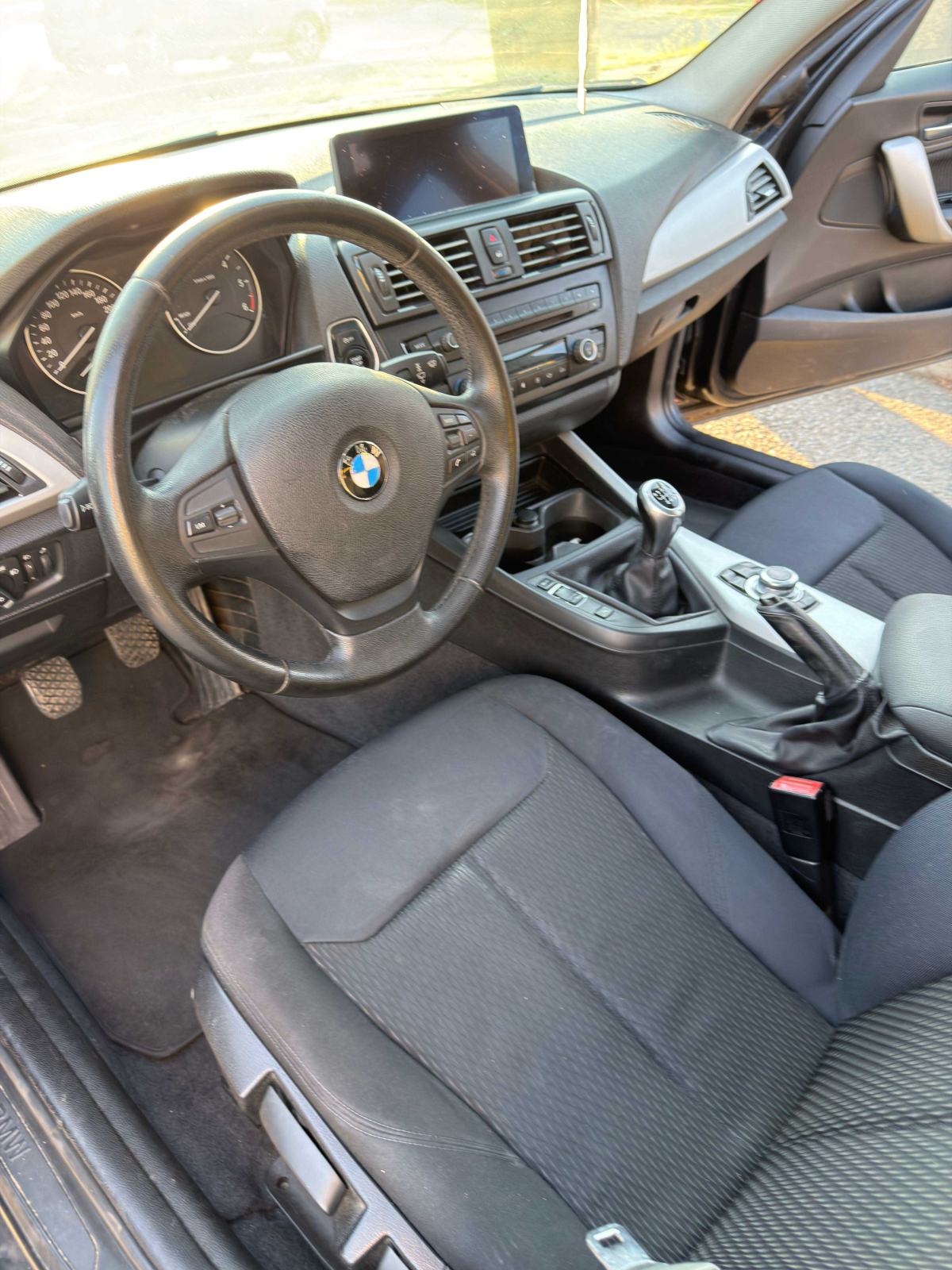 BMW serija 1 118d, fotografija 6