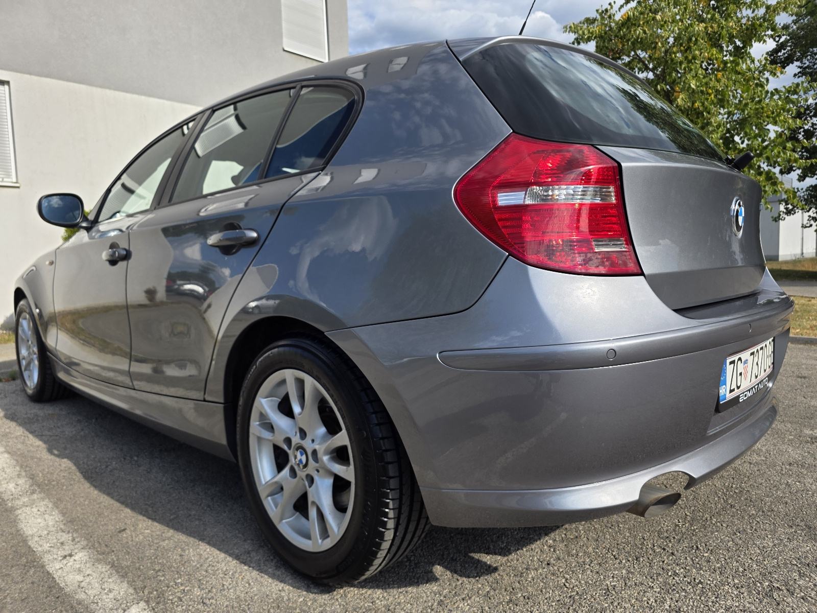 BMW serija 1 118d - reg. 02/27 - SERVISNA - NOVE LJETNE + ZIMSKE GUME, fotografija 7