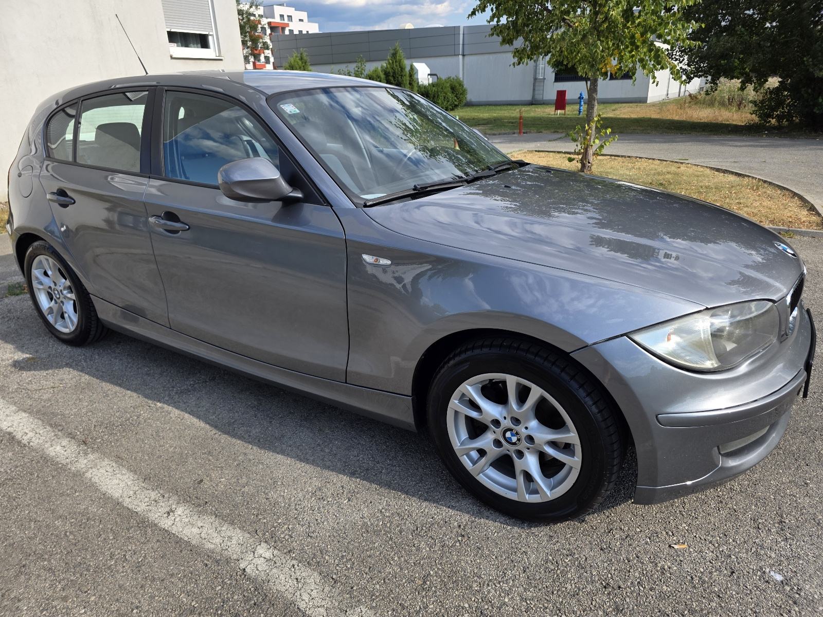 BMW serija 1 118d - reg. 02/27 - SERVISNA - NOVE LJETNE + ZIMSKE GUME, fotografija 10