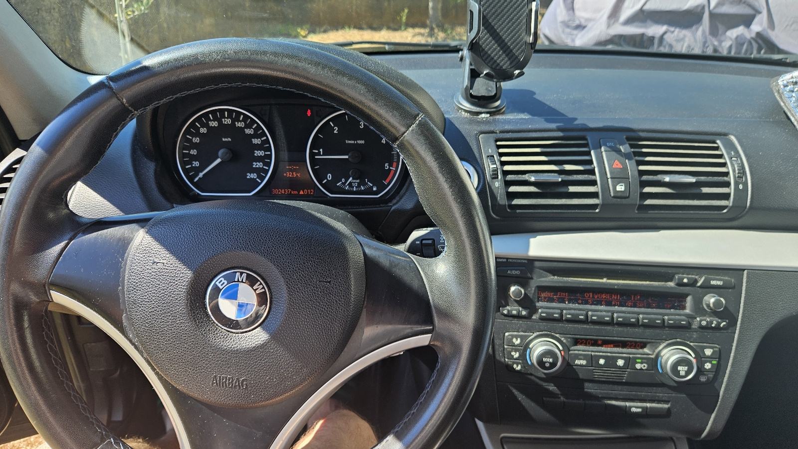BMW serija 1 118d, fotografija 9