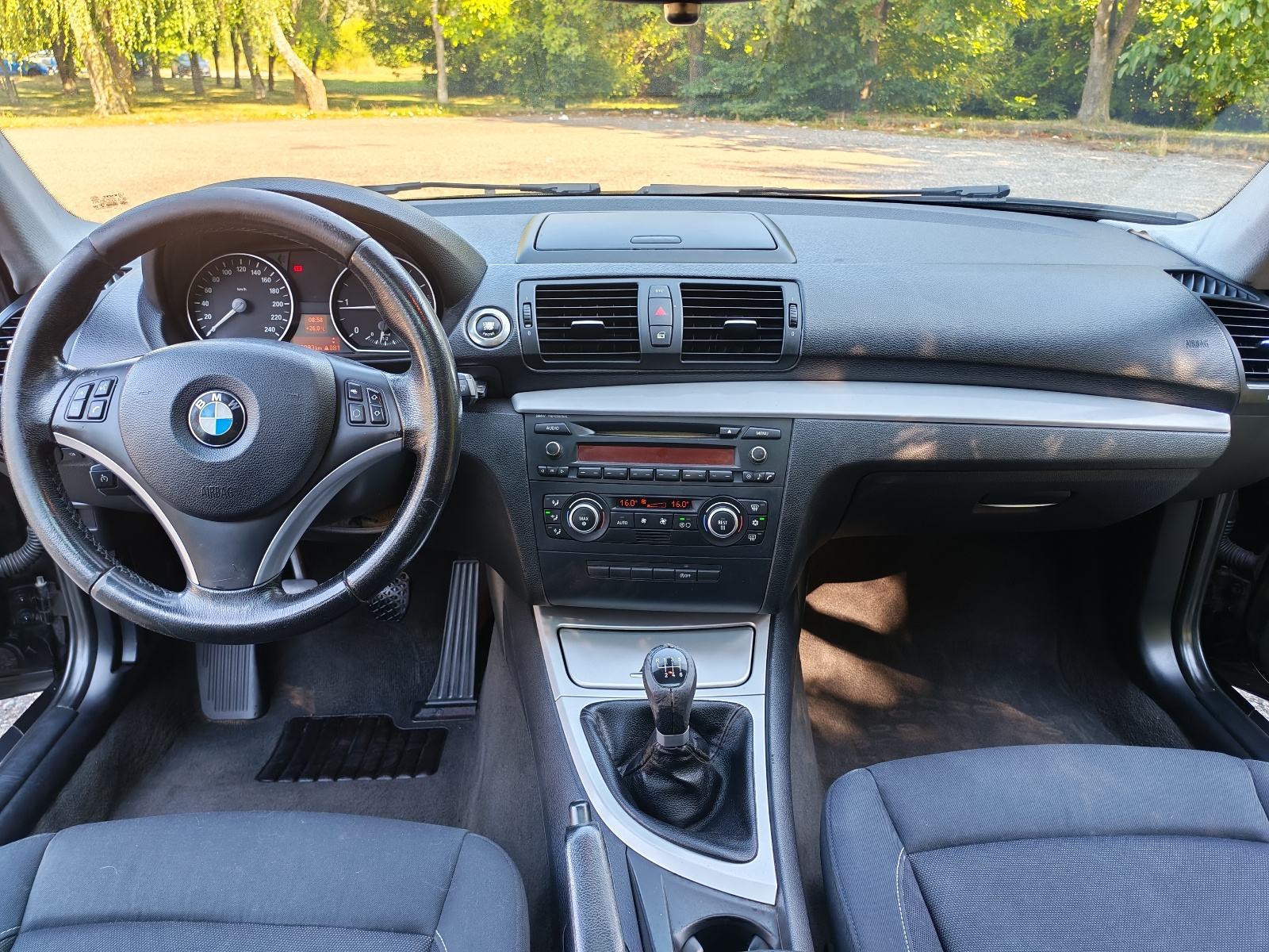 BMW serija 1 118d, fotografija 10