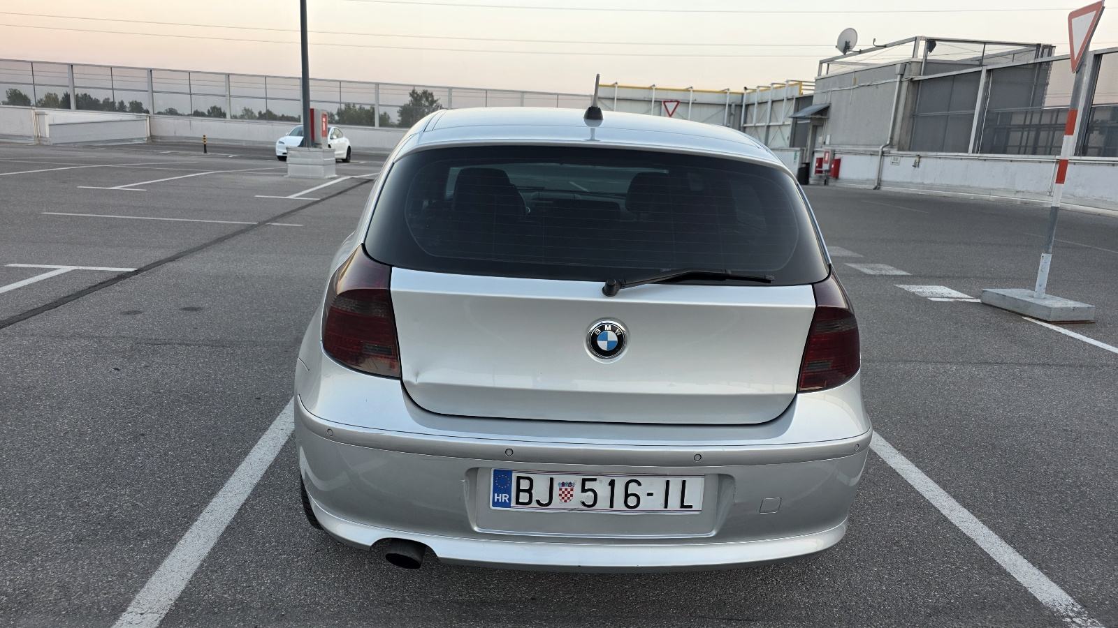 BMW 118d, fotografija 3