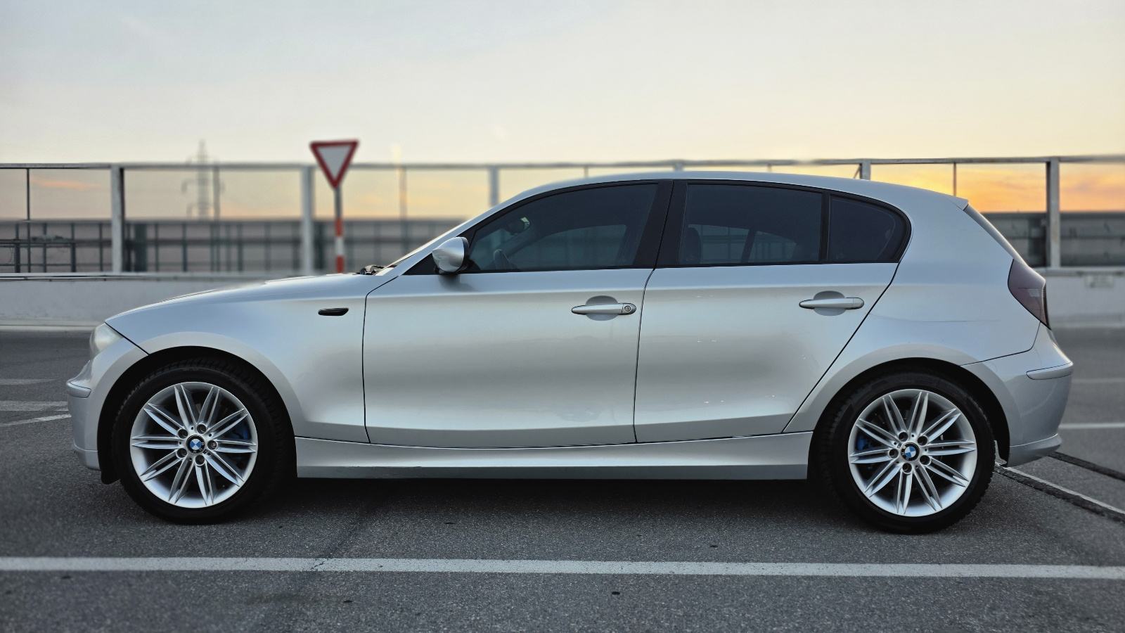 BMW 118d, fotografija 18