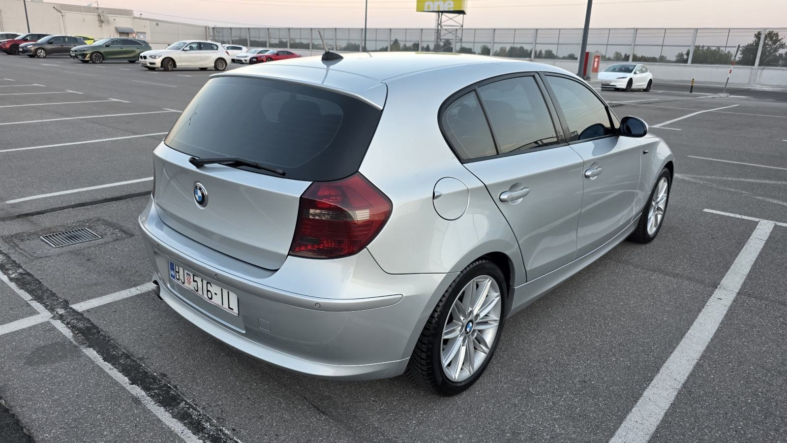BMW 118d, fotografija 17