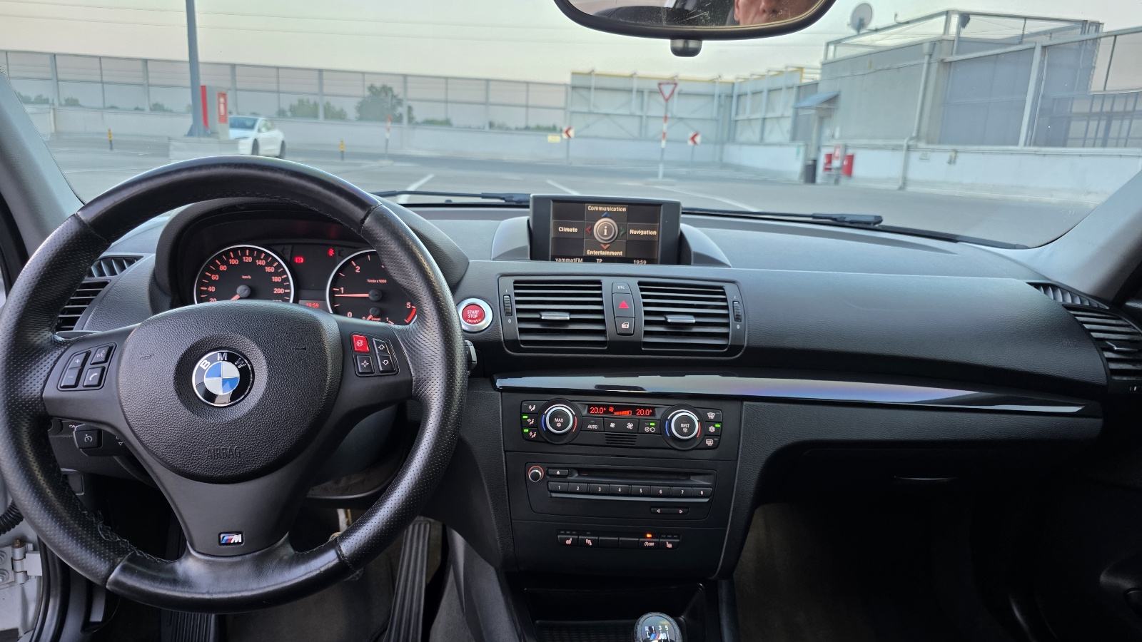 BMW 118d, fotografija 8