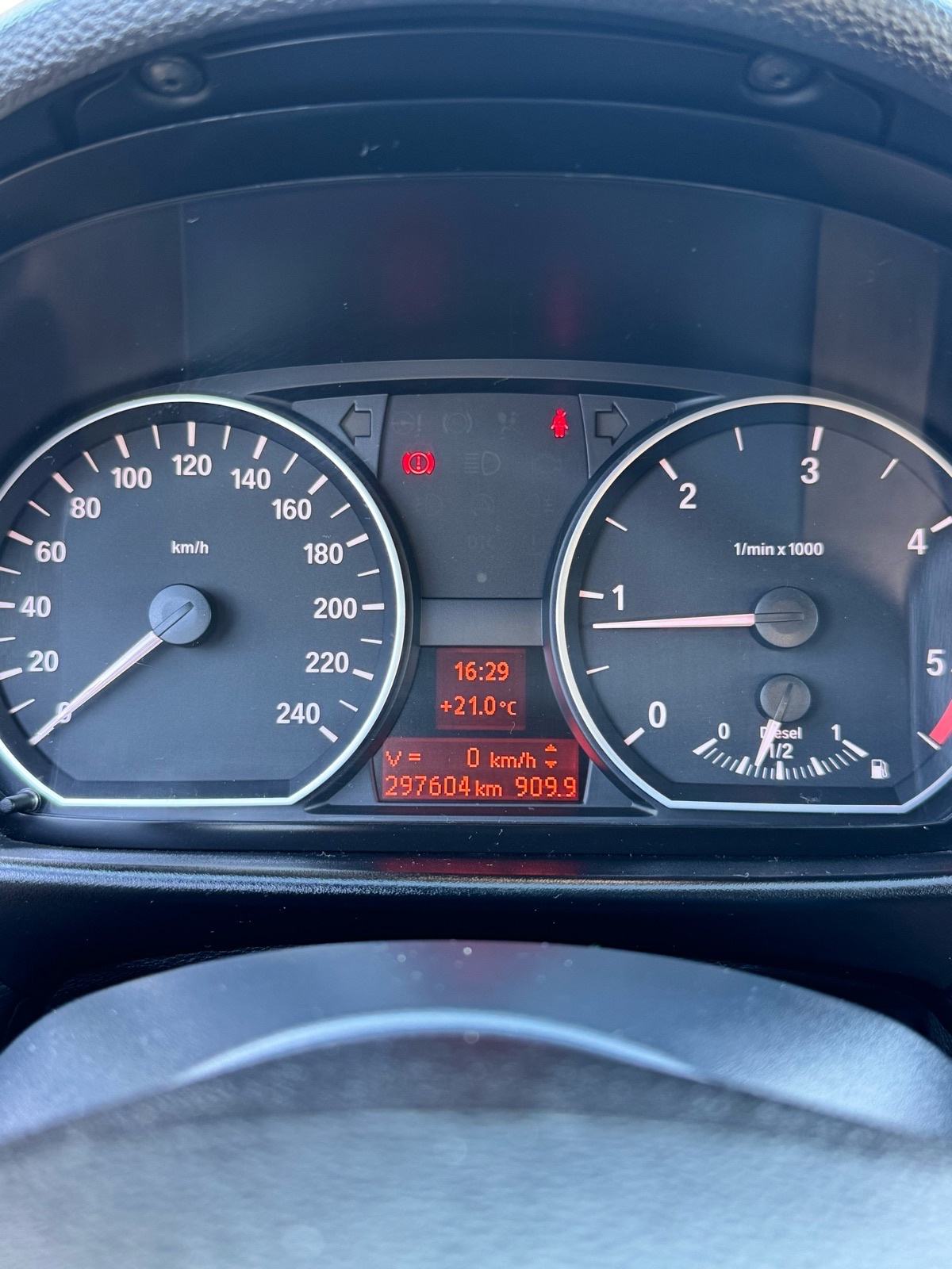 BMW serija 1 118d, fotografija 12