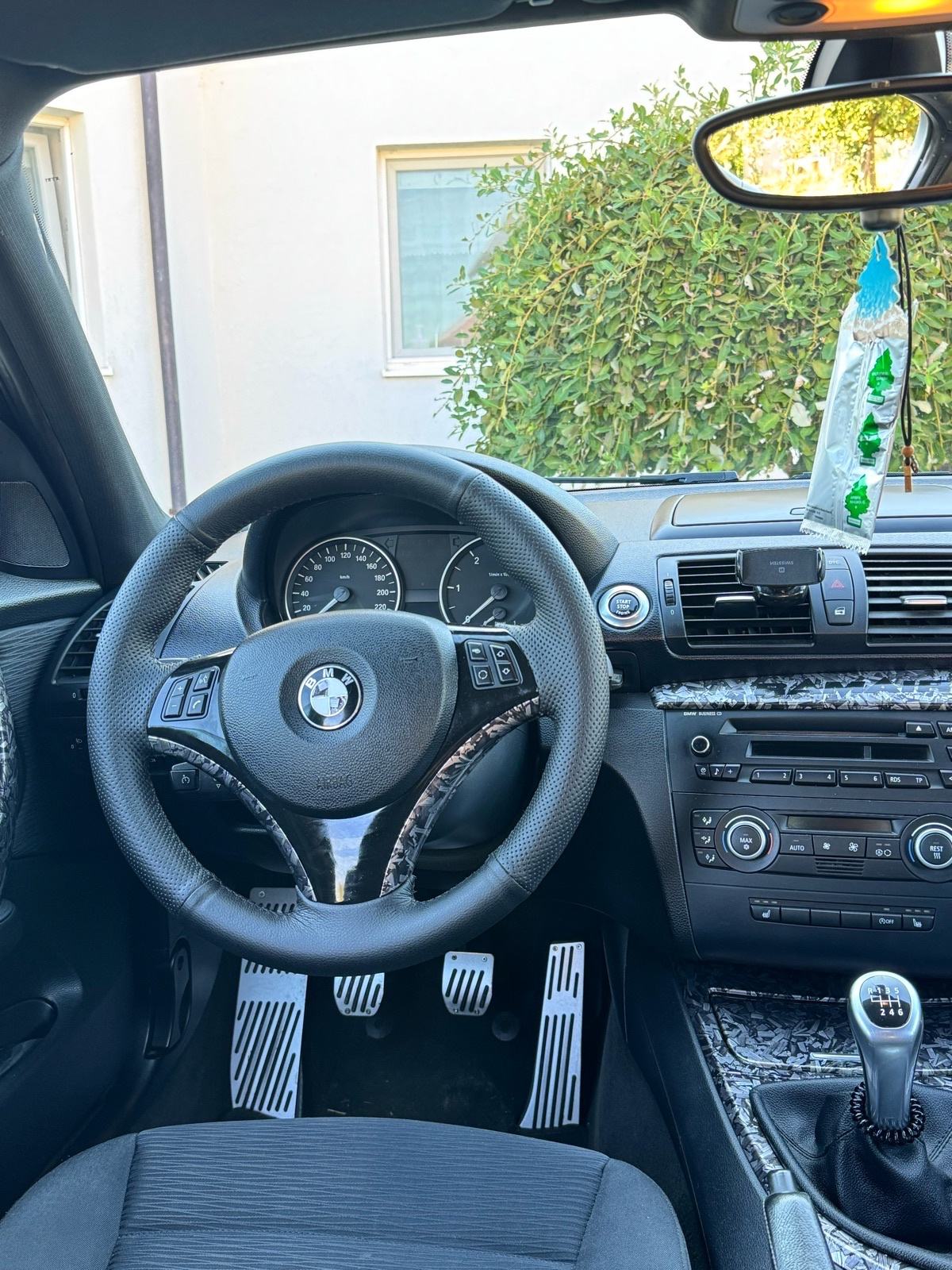 BMW serija 1 118d, fotografija 17