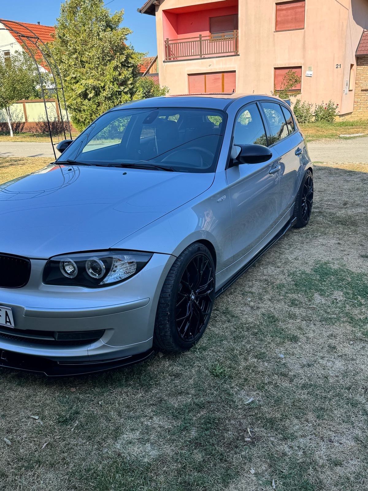 BMW serija 1 118d, fotografija 2