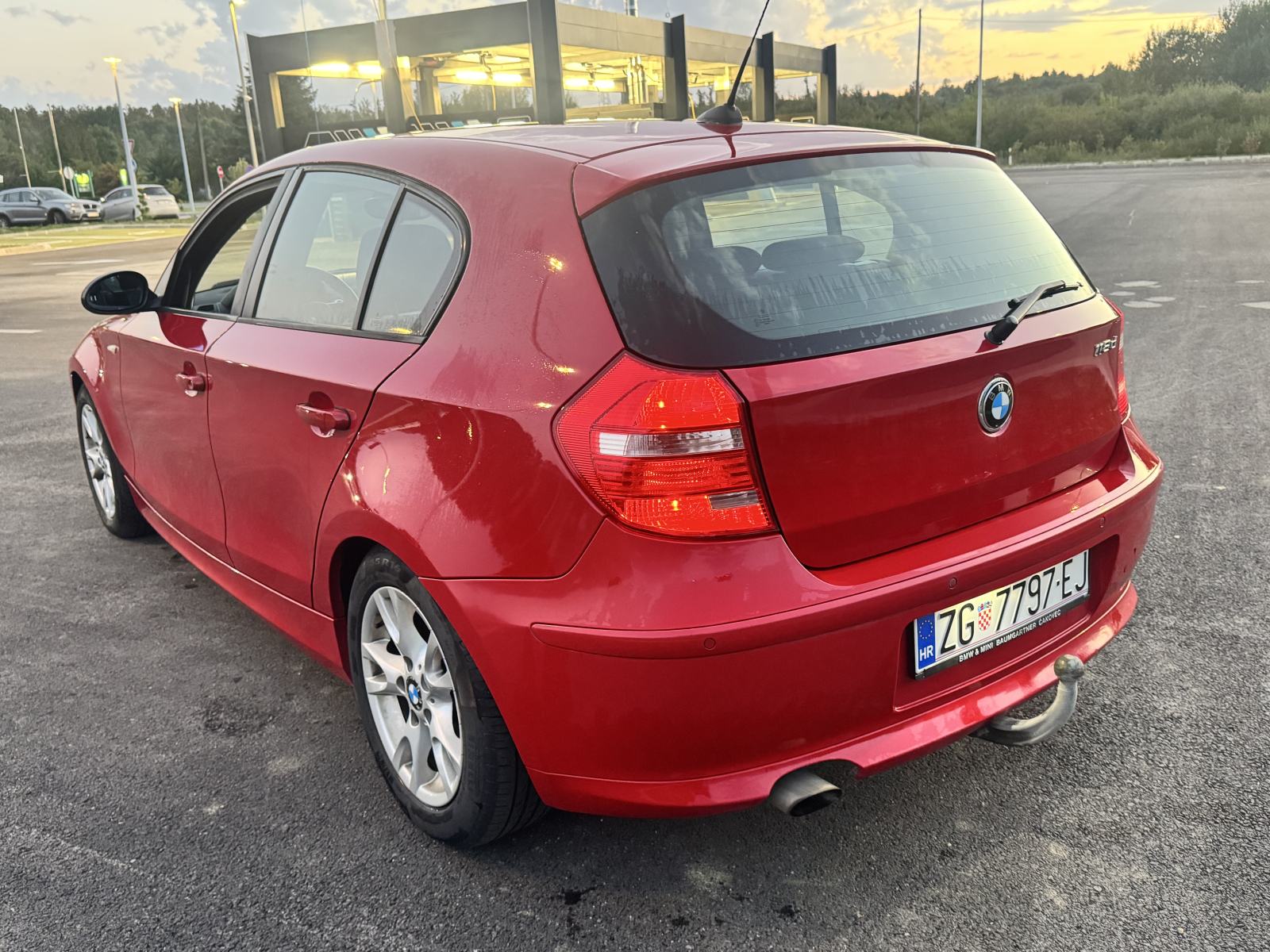 BMW serija 1 118d, fotografija 2