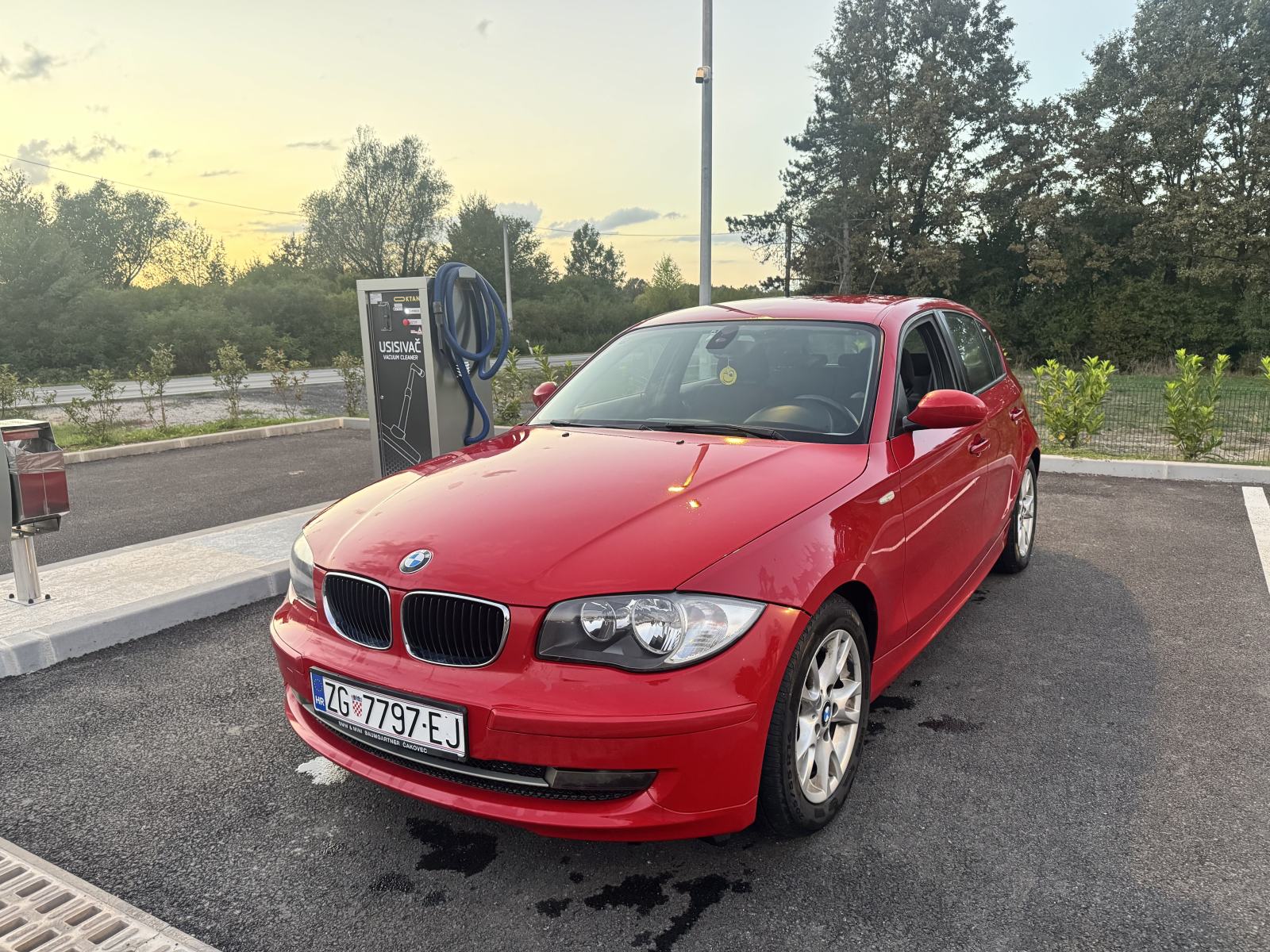 BMW serija 1 118d, fotografija 6