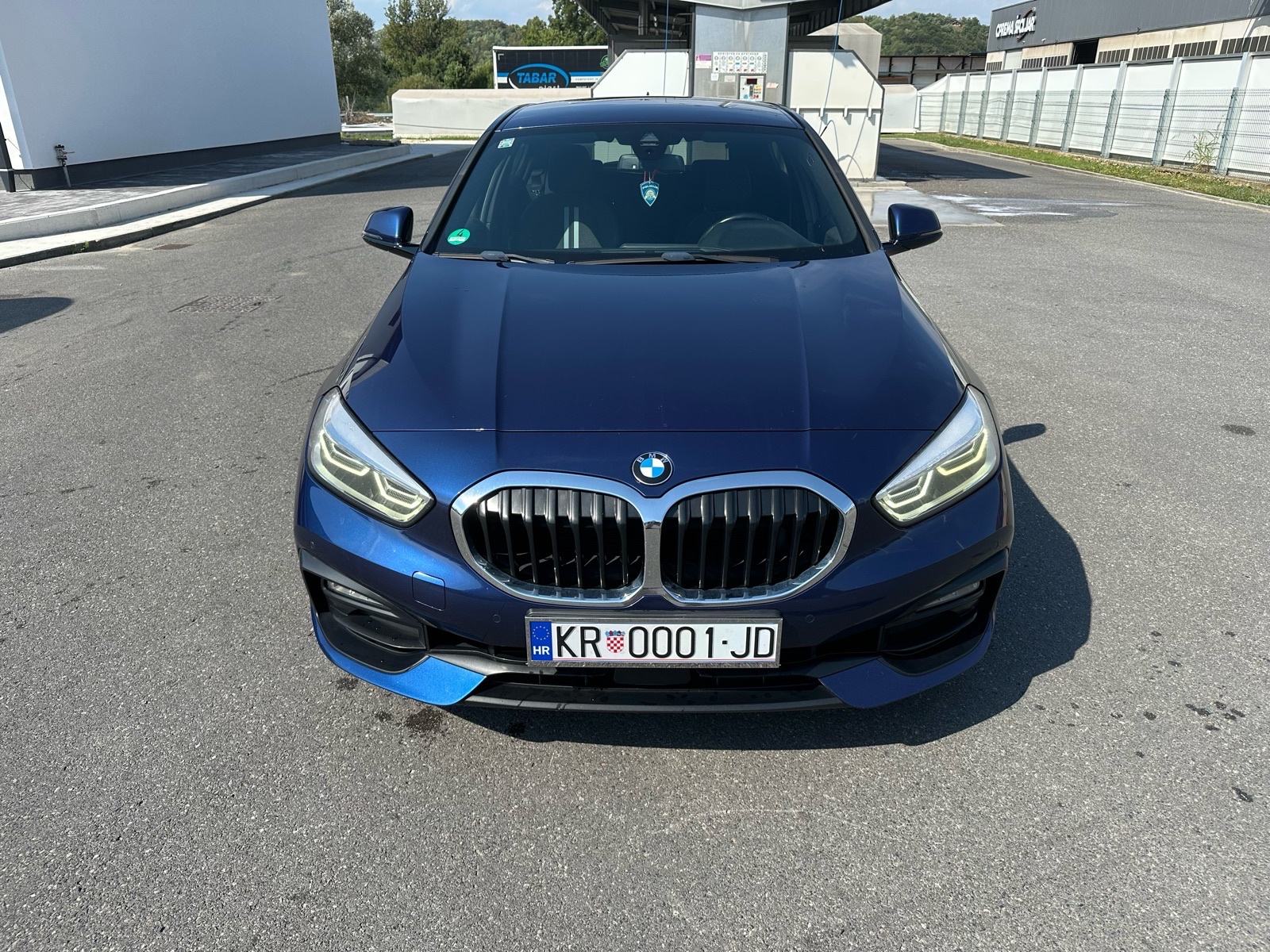 BMW serija 1 118d, fotografija 1