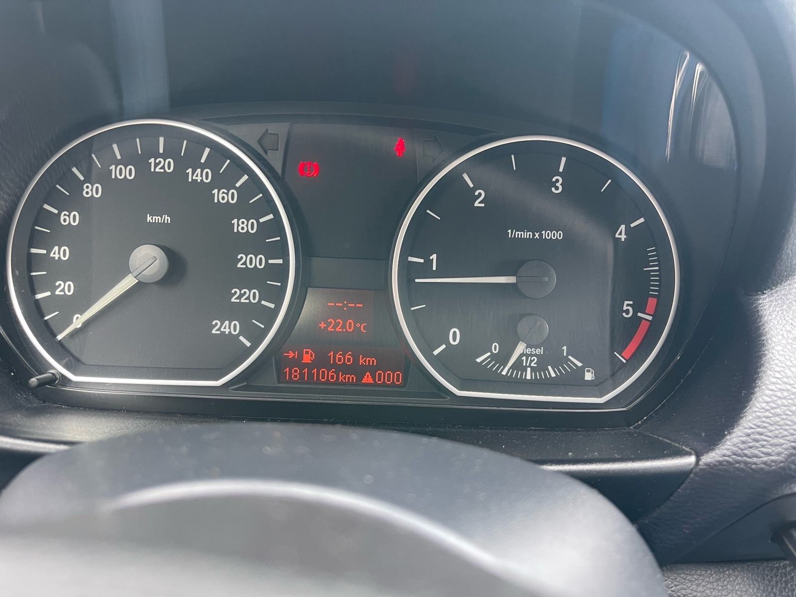 BMW serija 1 118d, fotografija 1