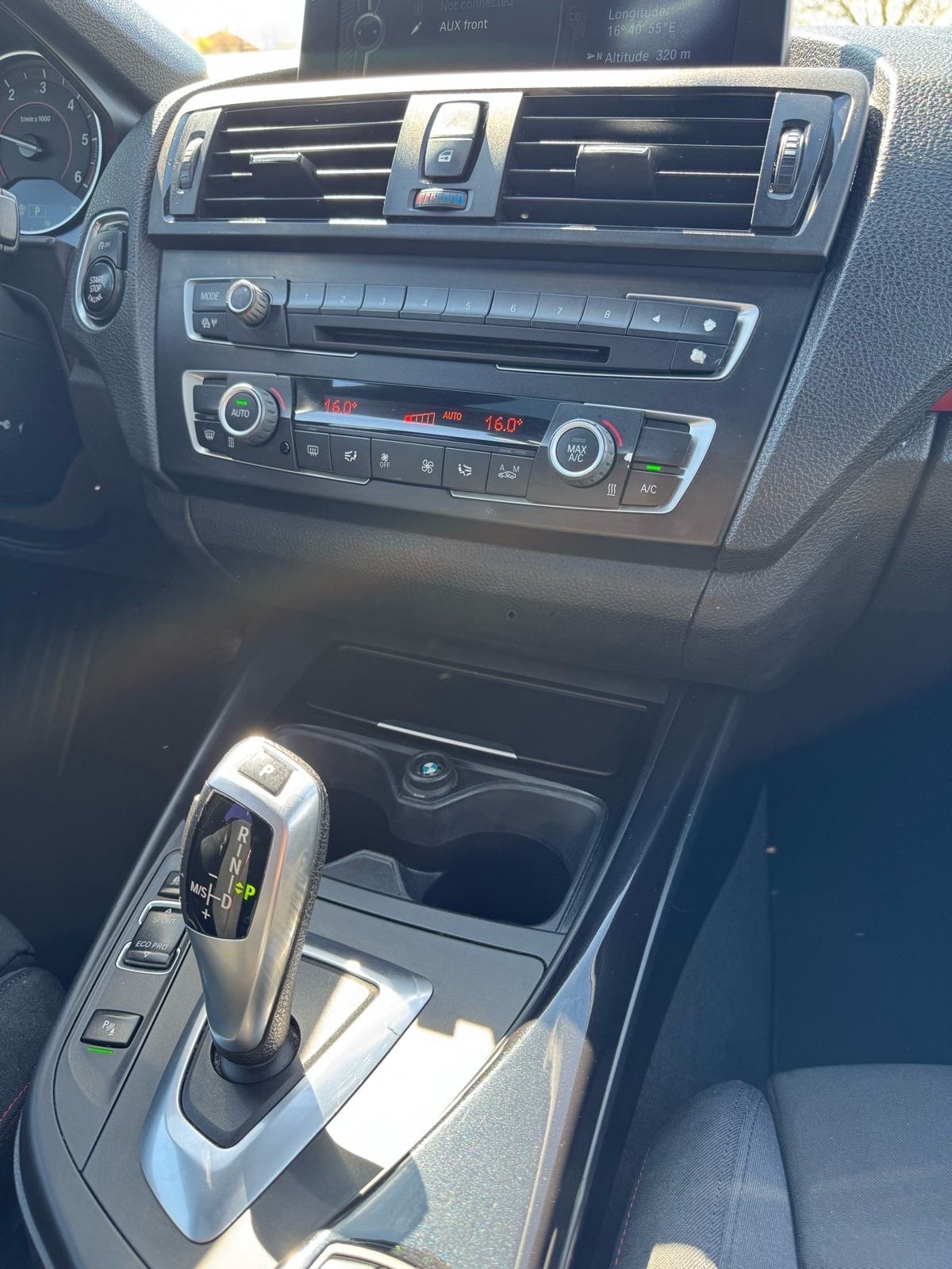 BMW serija 1 118d Sport automatik, fotografija 11