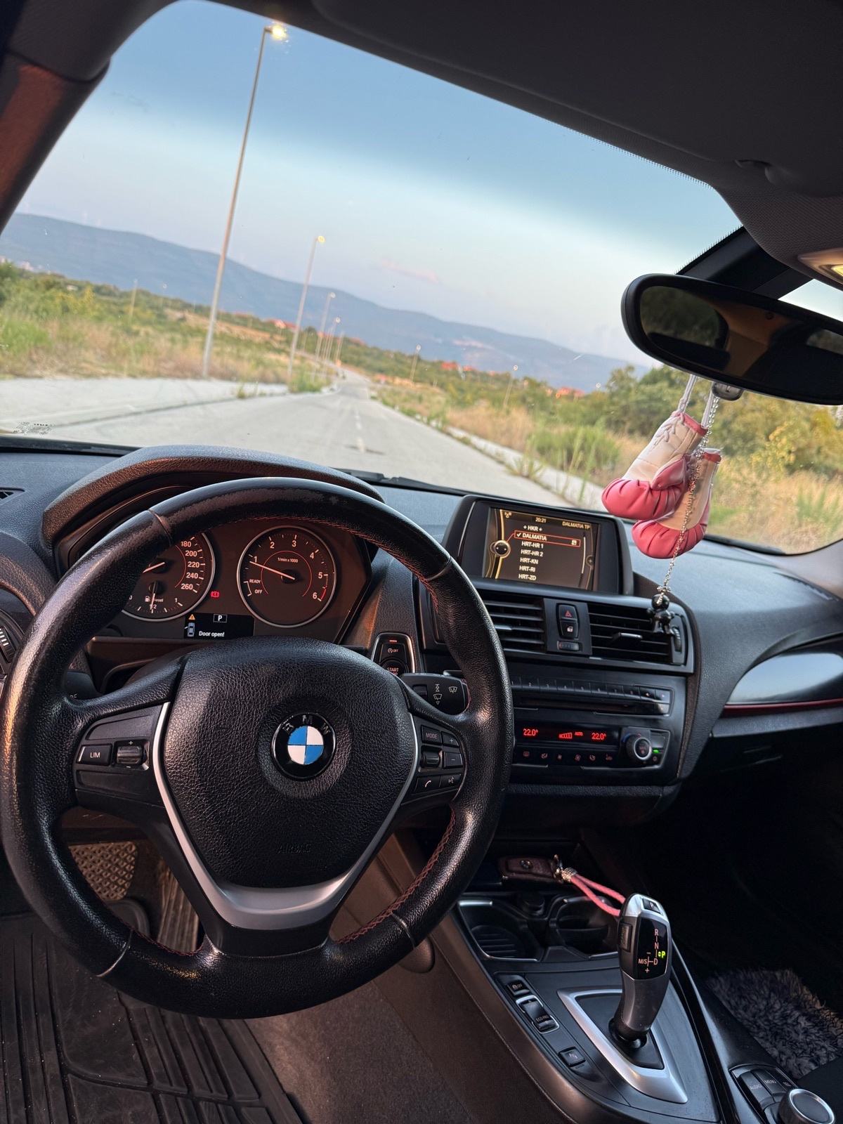 BMW serija 1 118d Sport automatik, fotografija 8