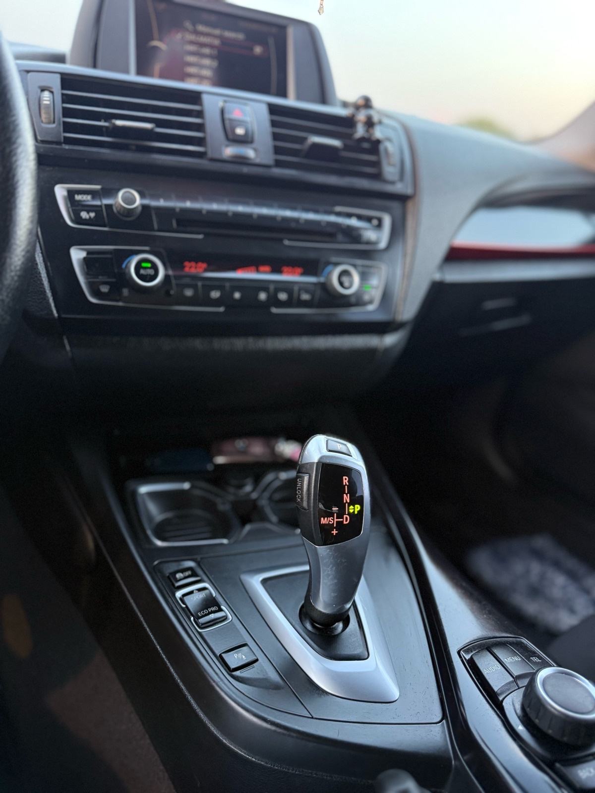 BMW serija 1 118d Sport automatik, fotografija 10