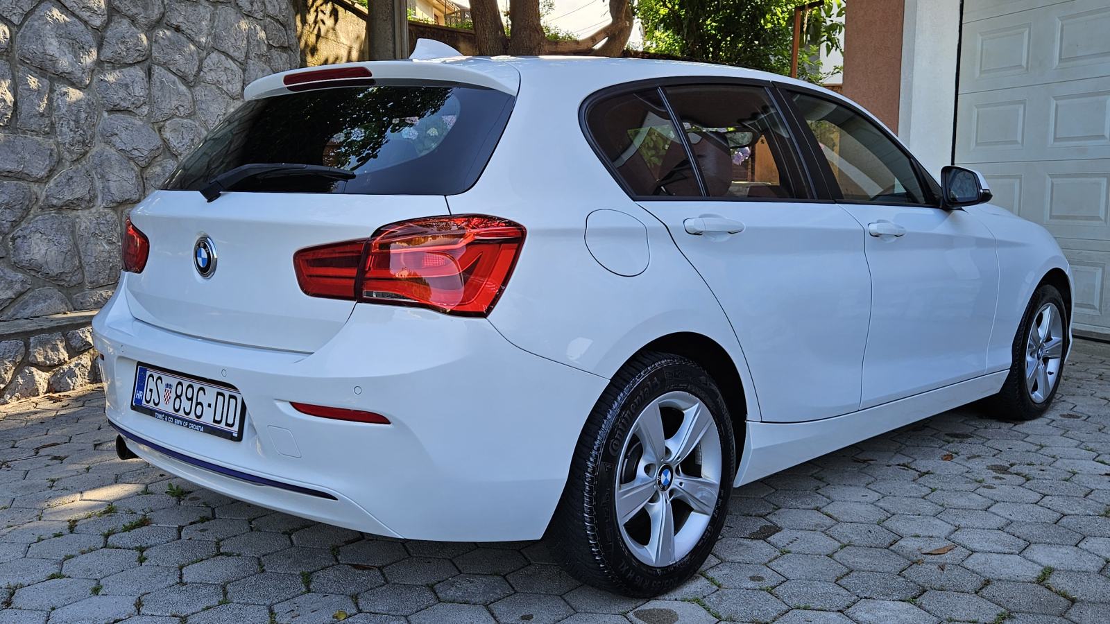 BMW serija 1 118d Sportline LCI, fotografija 8