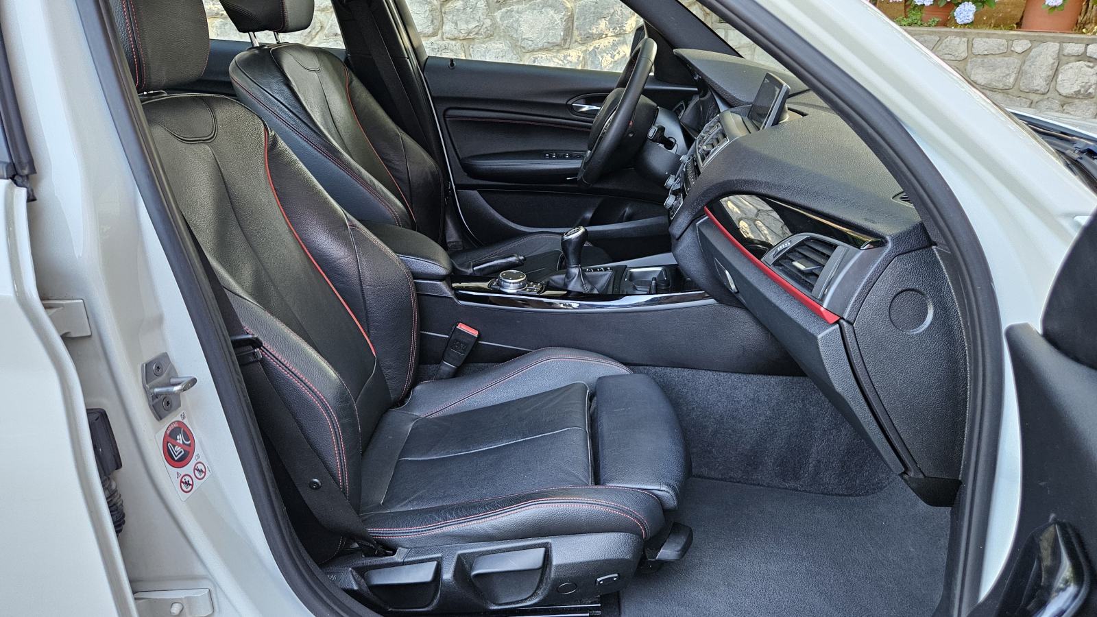 BMW serija 1 118d Sportline LCI, fotografija 15
