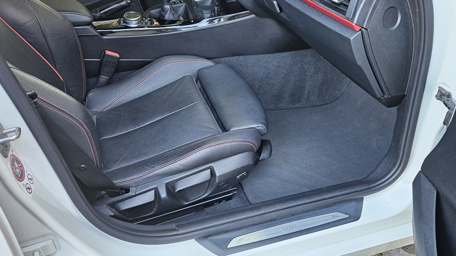 BMW serija 1 118d Sportline LCI, fotografija 14