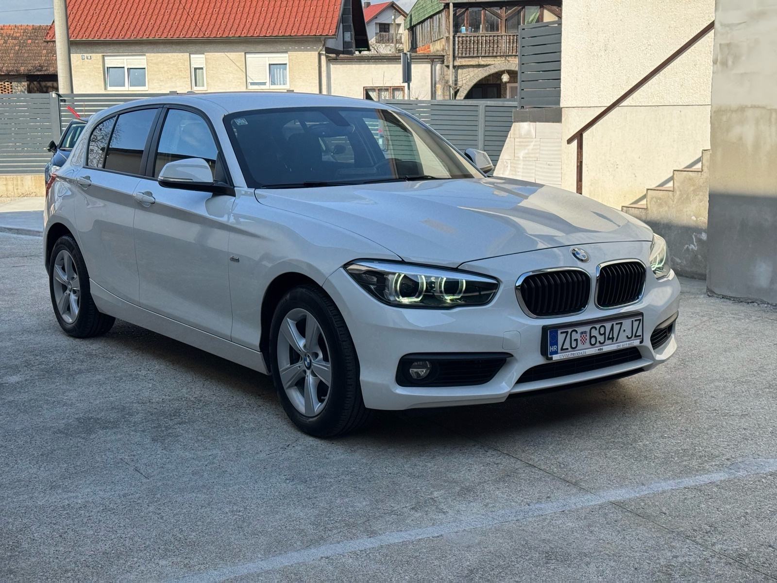 BMW serija 1 118d Sportline, fotografija 2