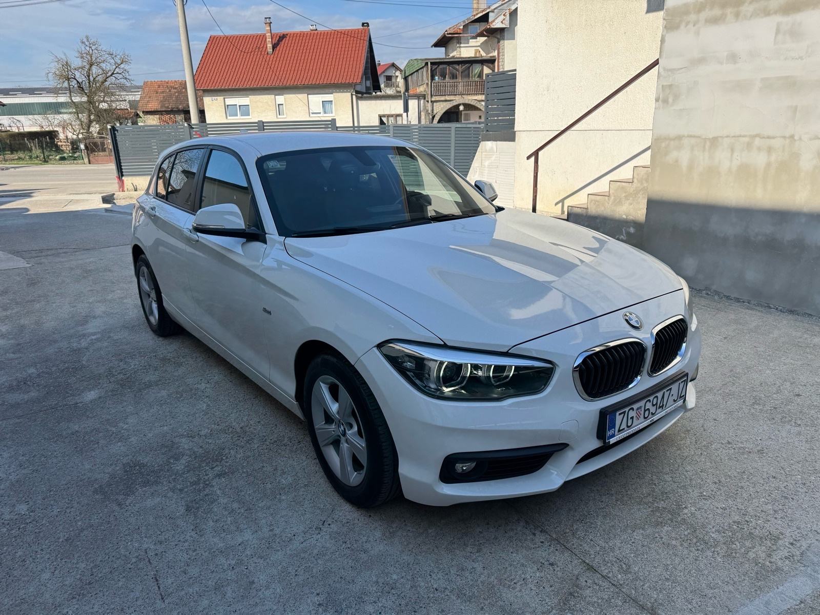 BMW serija 1 118d Sportline, fotografija 6