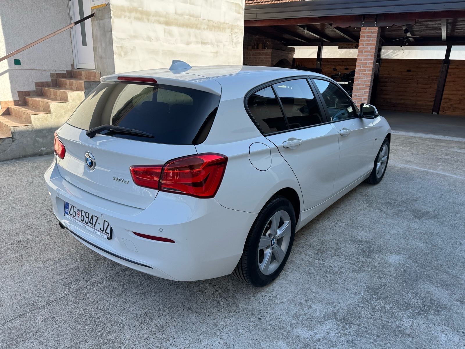 BMW serija 1 118d Sportline, fotografija 8