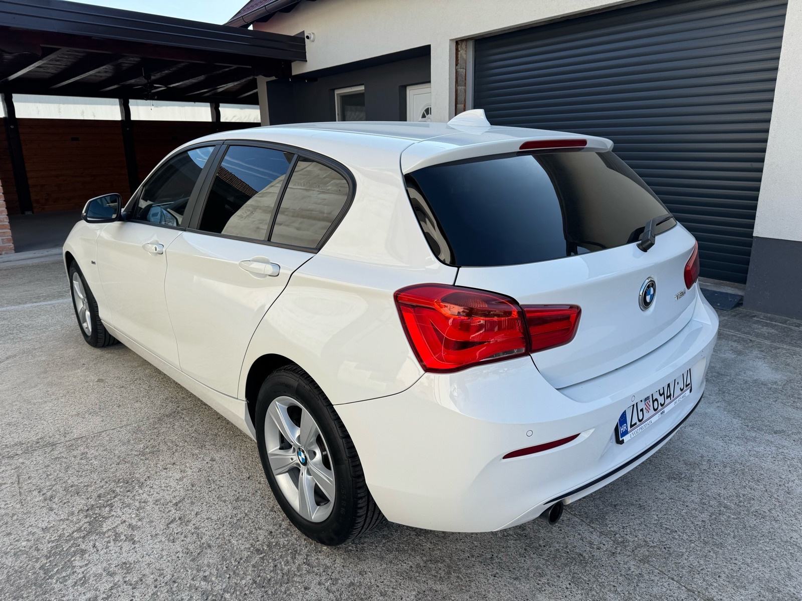 BMW serija 1 118d Sportline, fotografija 10