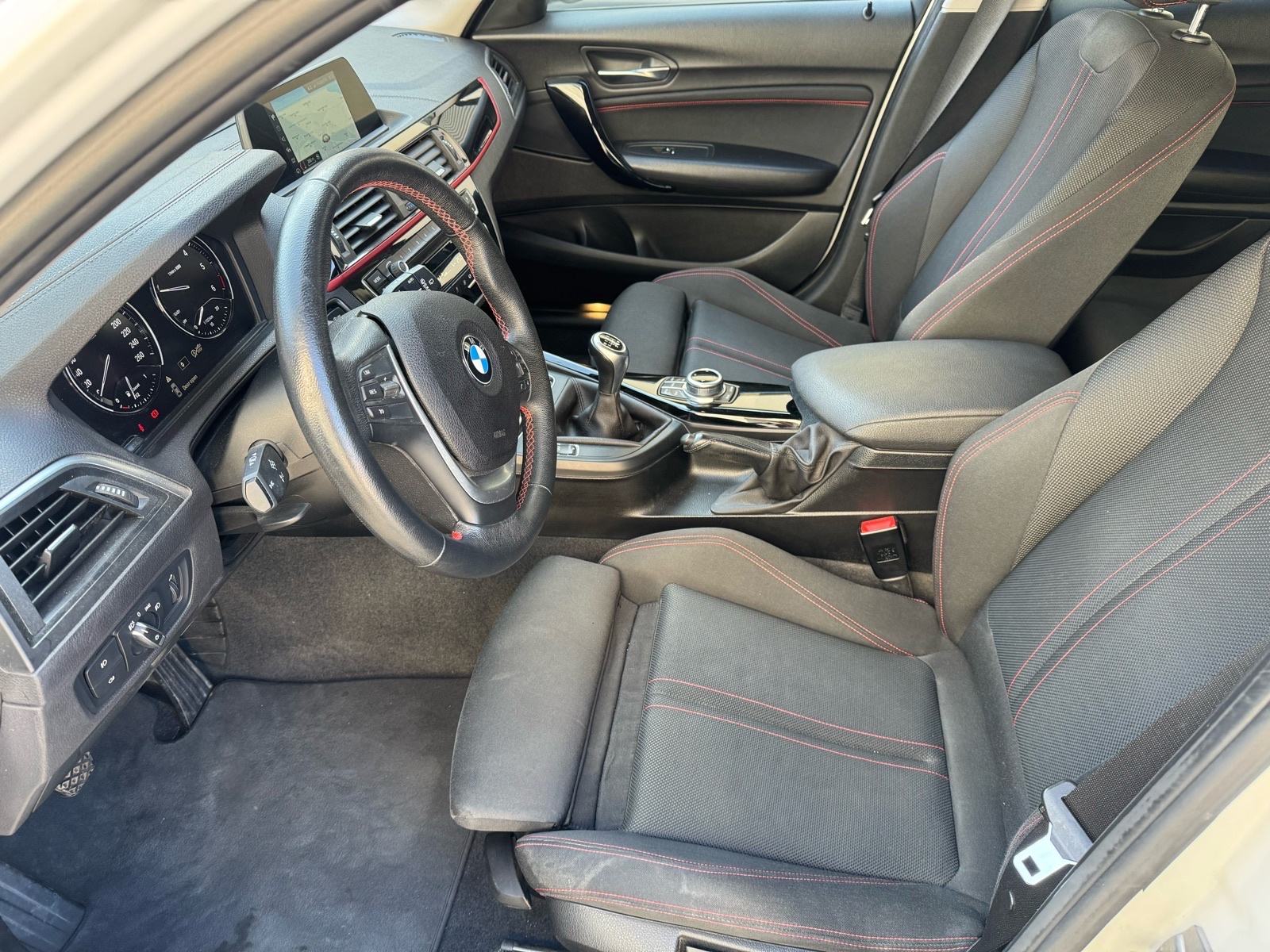 BMW serija 1 118d Sportline, fotografija 12