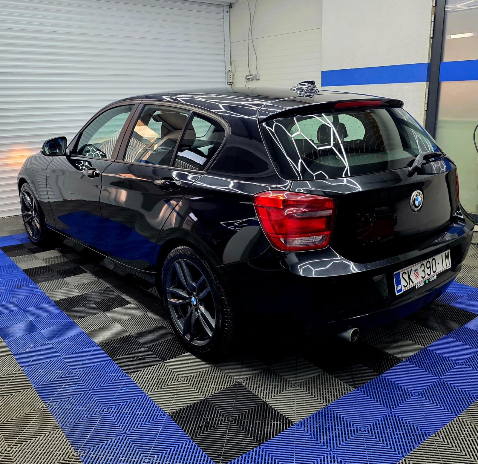 BMW serija 1 118d veliki servis 2 seta kotača, fotografija 6