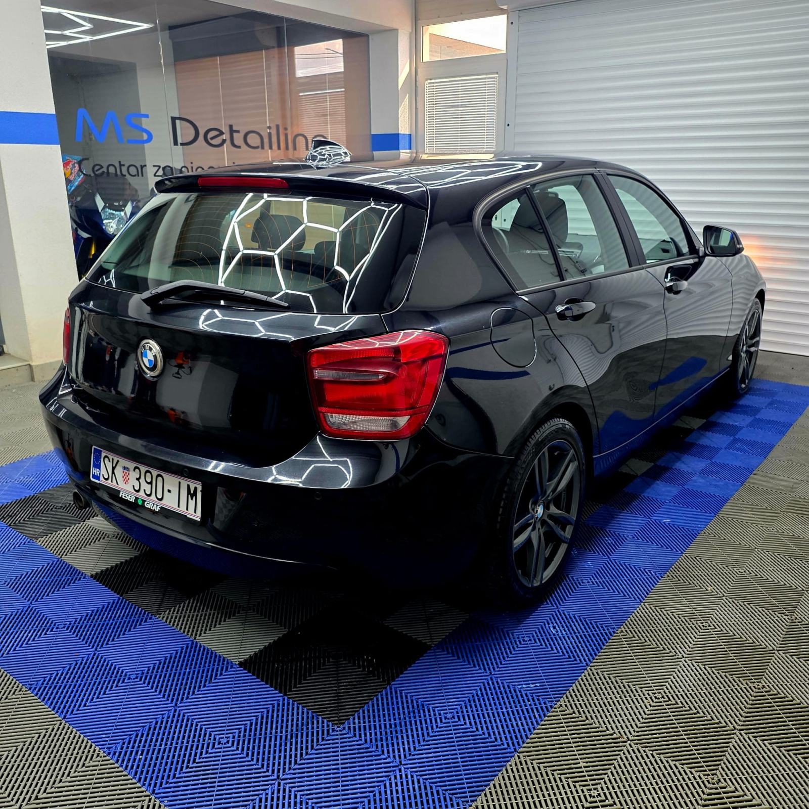 BMW serija 1 118d veliki servis 2 seta kotača, fotografija 8