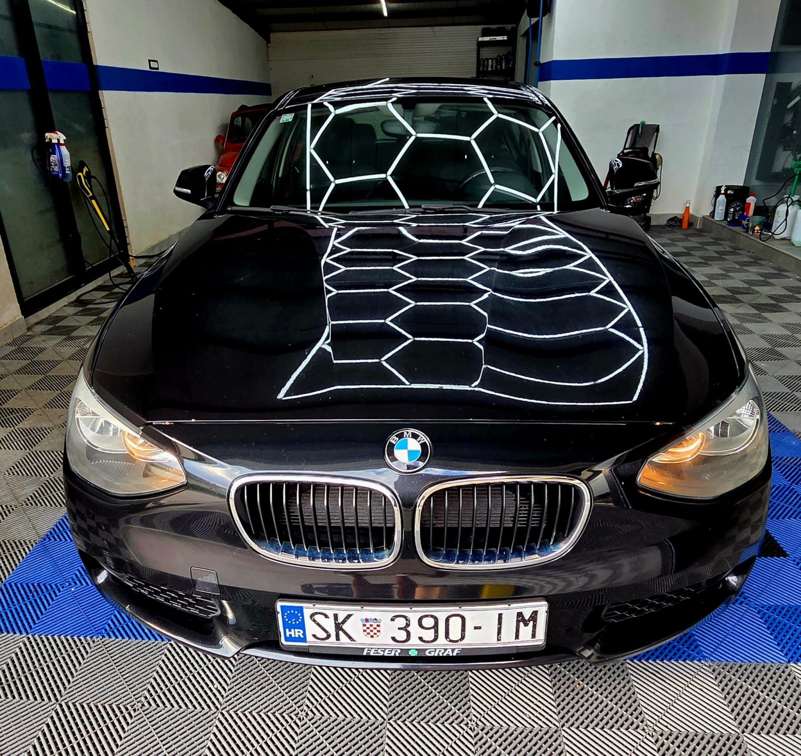 BMW serija 1 118d veliki servis 2 seta kotača, fotografija 5