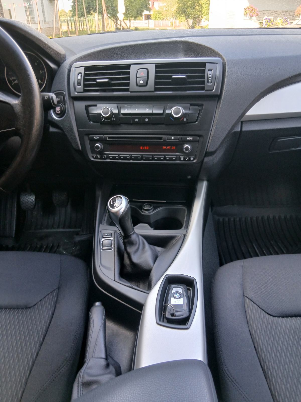 BMW serija 1 118d veliki servis 2 seta kotača, fotografija 10