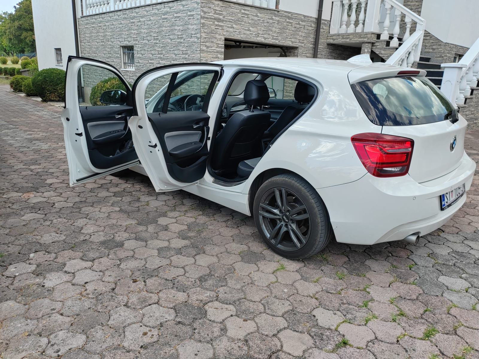 BMW serija 1 118d Xdrive, fotografija 5