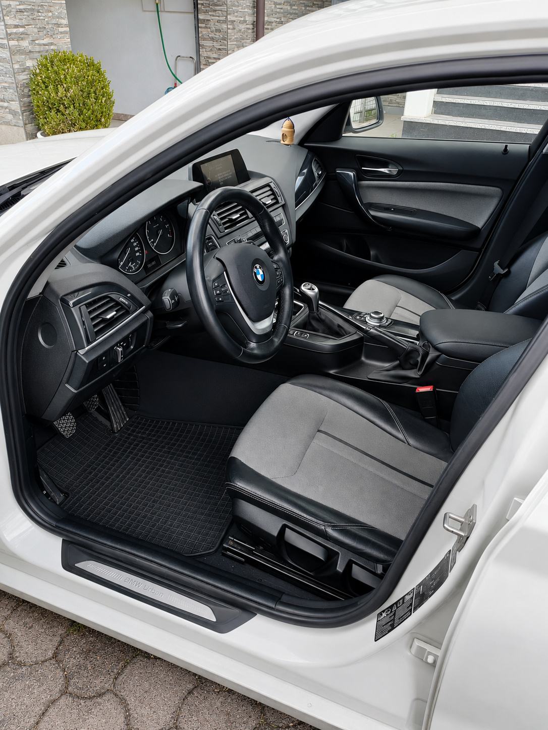 BMW serija 1 118d Xdrive, fotografija 7