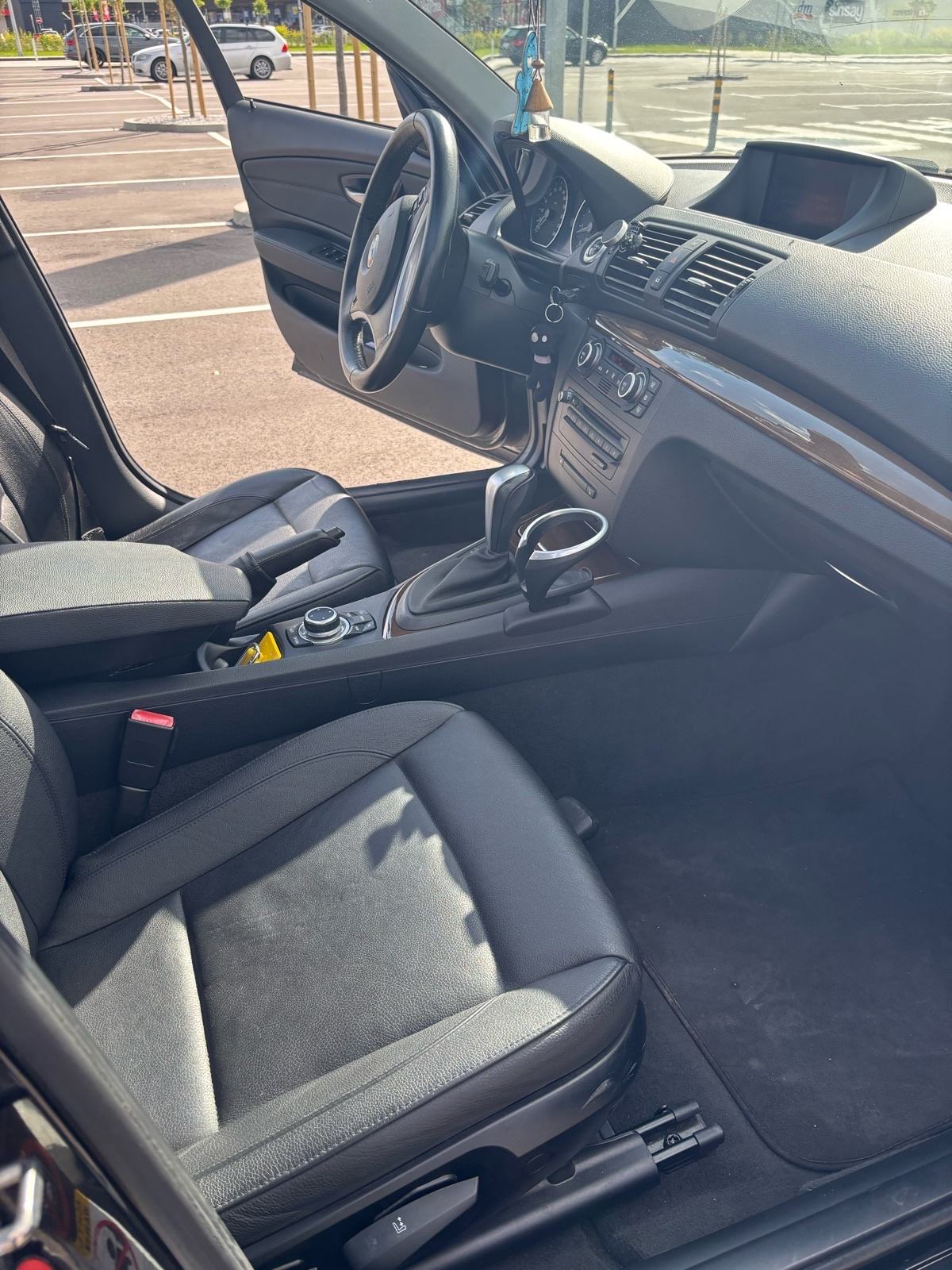 BMW serija 1 118i automatik, fotografija 8