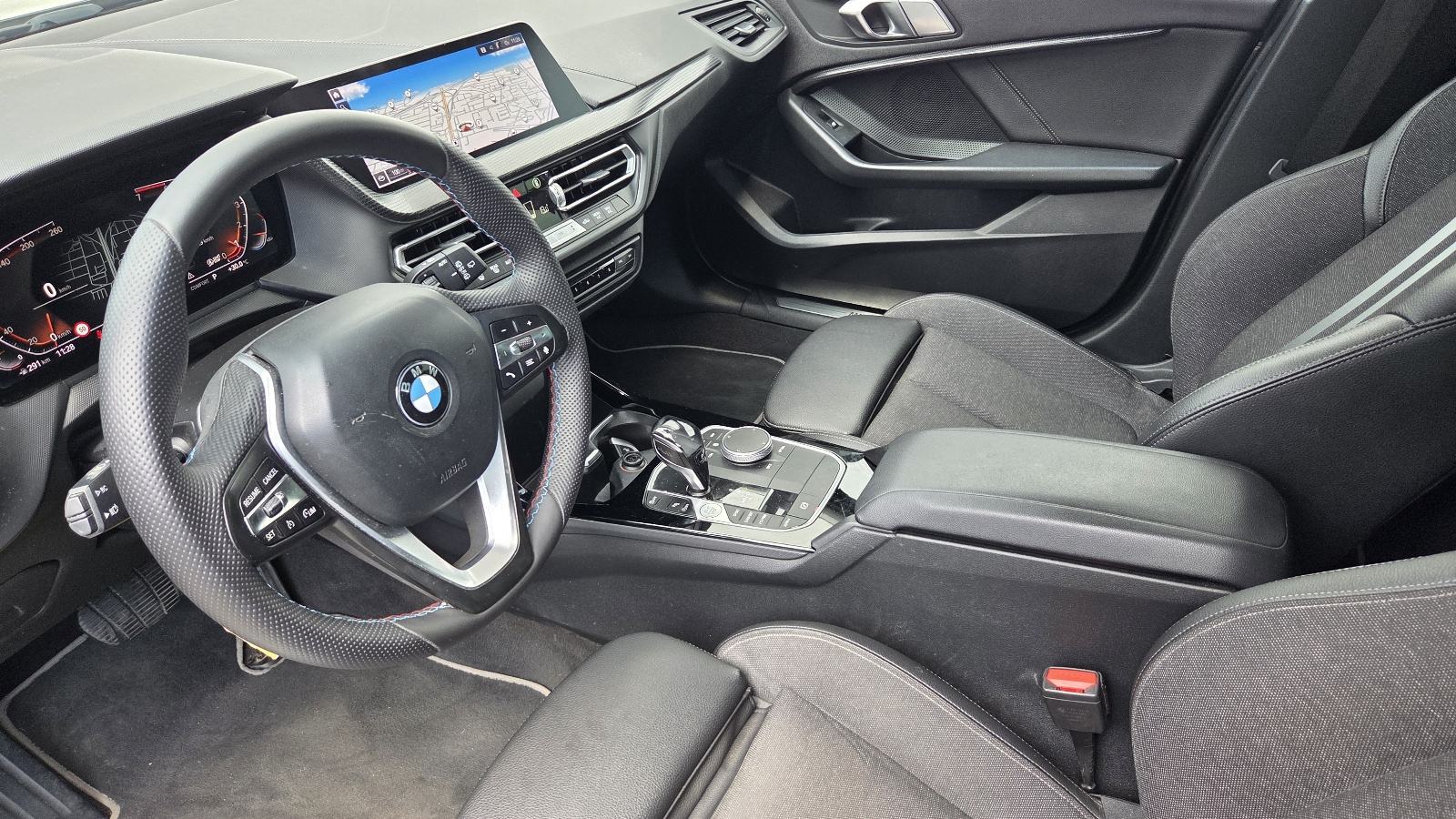 BMW serija 1 118i Automatik Sport Line * Nije uvoz * 61.150 km *, fotografija 4