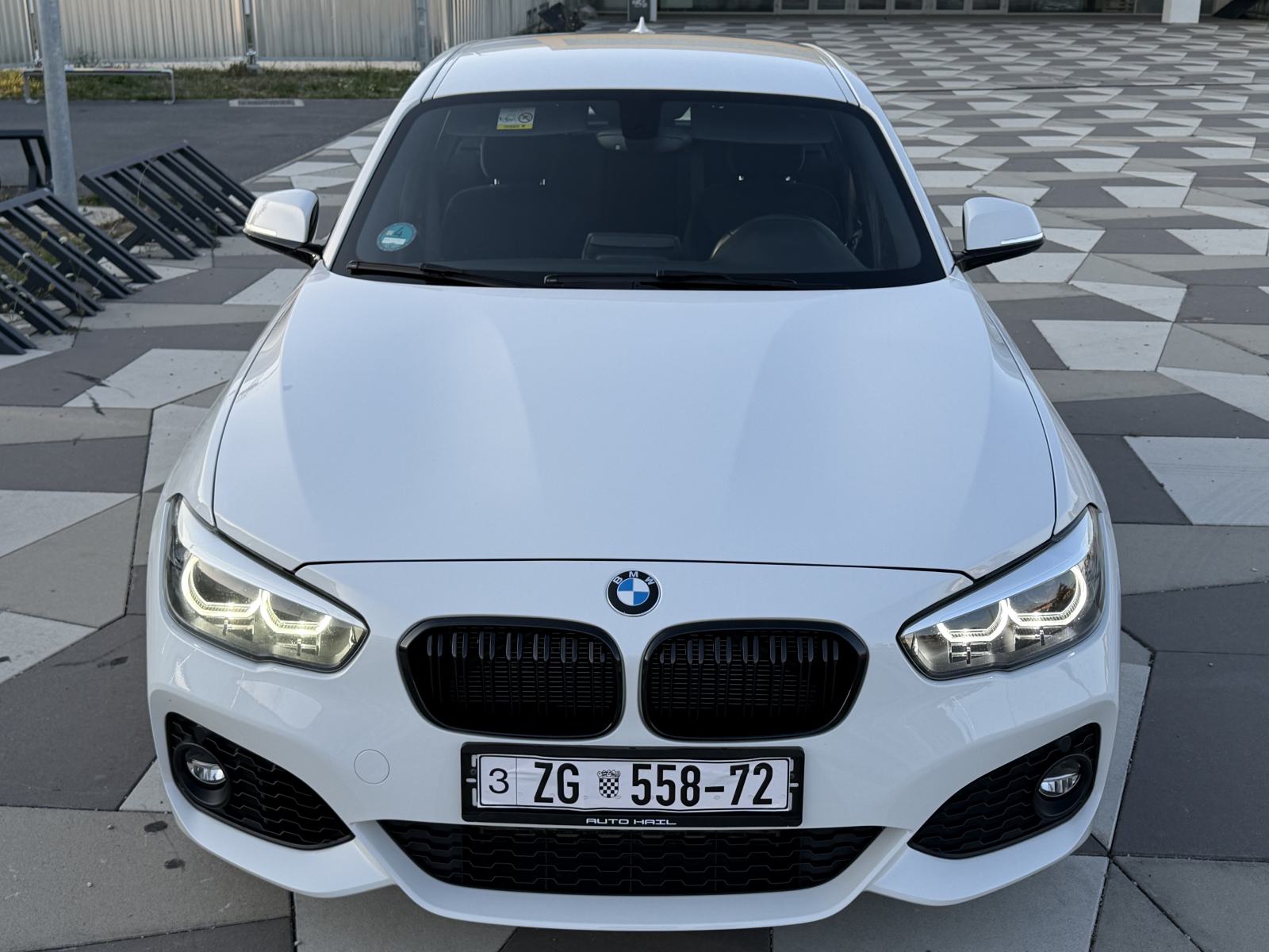 BMW serija 1 118i LCI2 M PAKET VIRTUAL SHADOWLINE NAVI LED ALCANTARA, fotografija 2