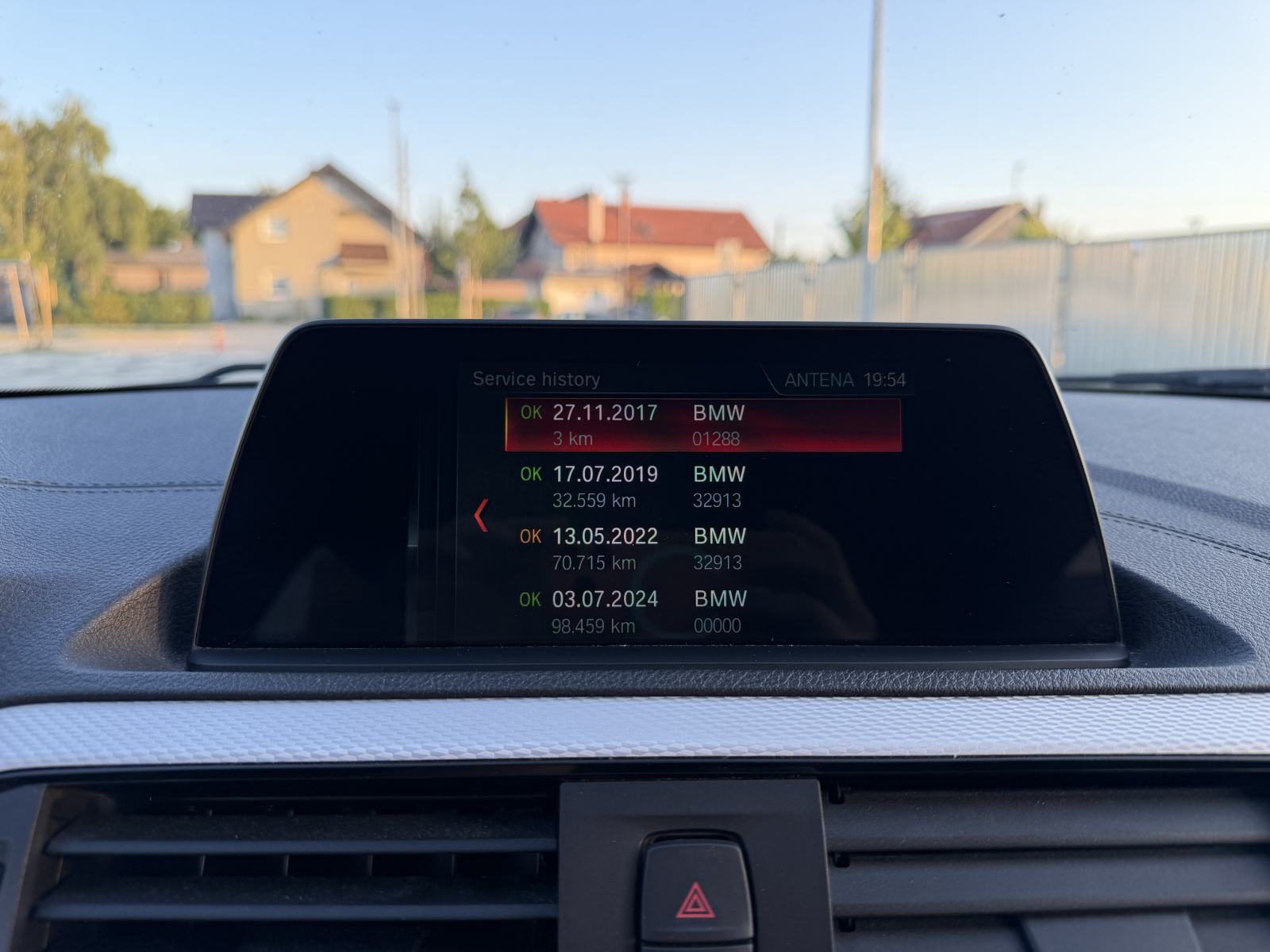 BMW serija 1 118i LCI2 M PAKET VIRTUAL SHADOWLINE NAVI LED ALCANTARA, fotografija 18
