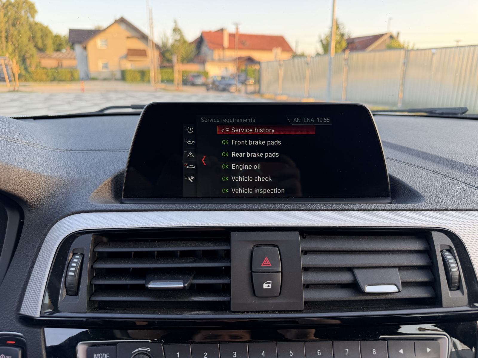 BMW serija 1 118i LCI2 M PAKET VIRTUAL SHADOWLINE NAVI LED ALCANTARA, fotografija 19