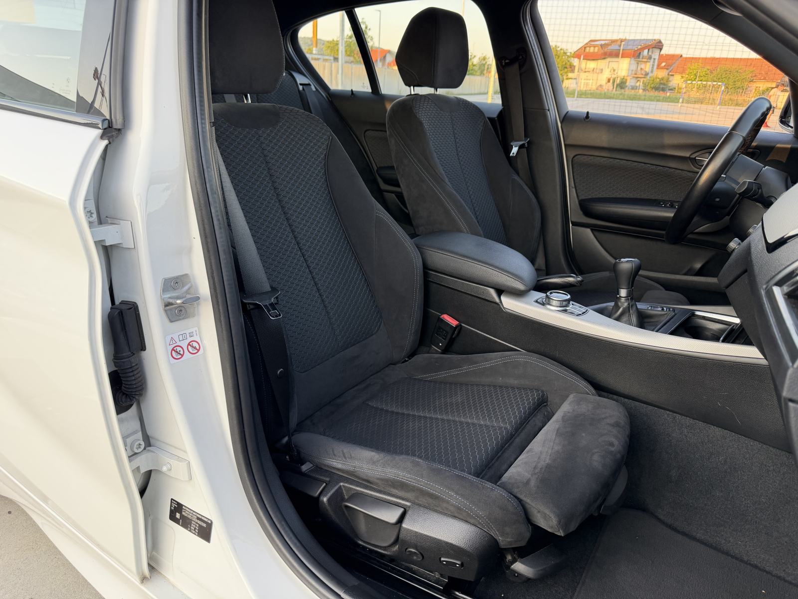 BMW serija 1 118i LCI2 M PAKET VIRTUAL SHADOWLINE NAVI LED ALCANTARA, fotografija 14