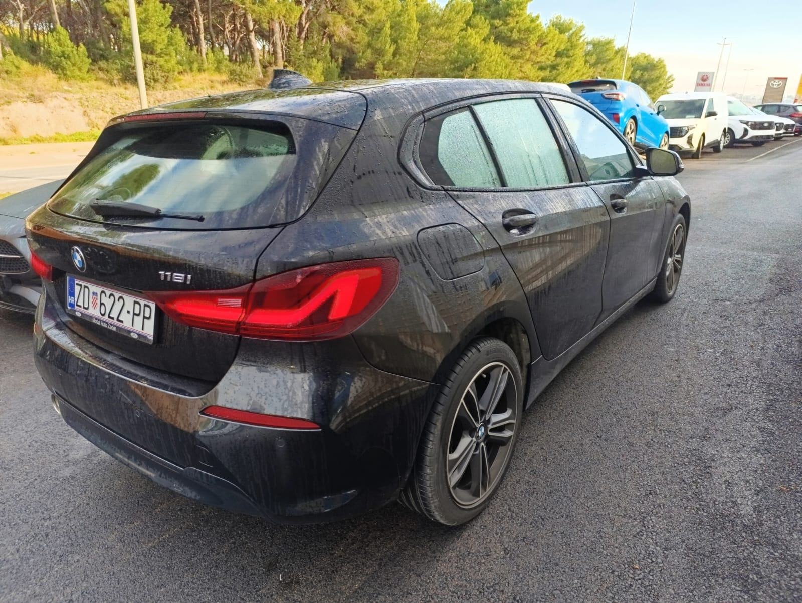 BMW serija 1 118i, fotografija 3
