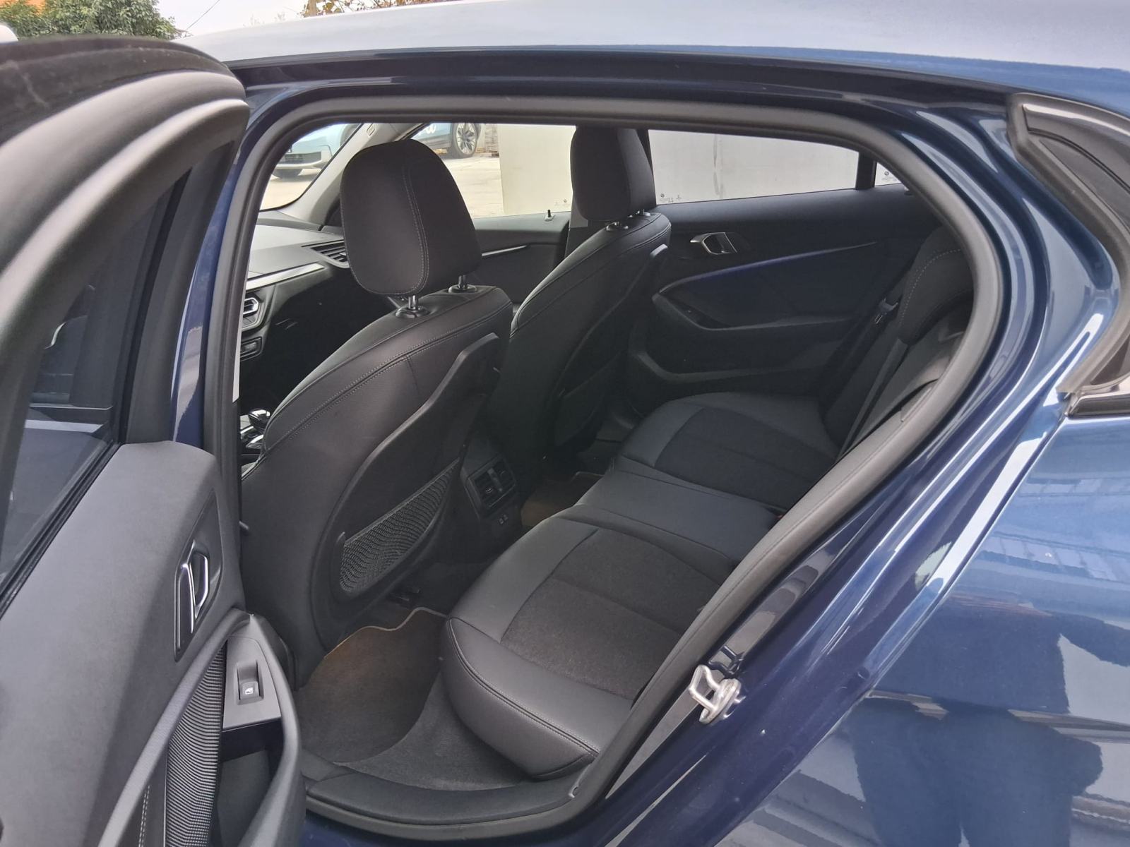 BMW serija 1 118i, fotografija 6