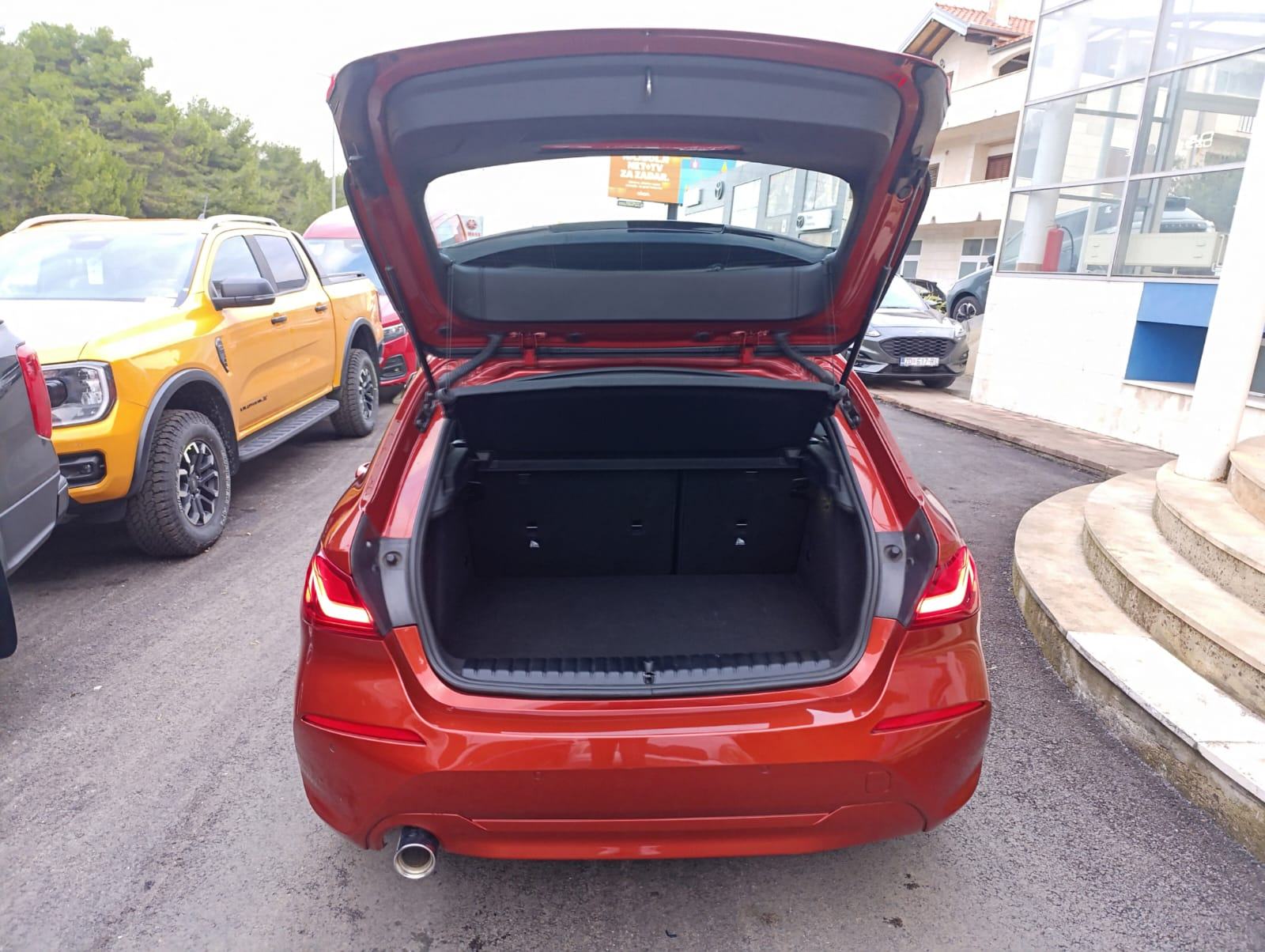 BMW serija 1 118i, fotografija 5