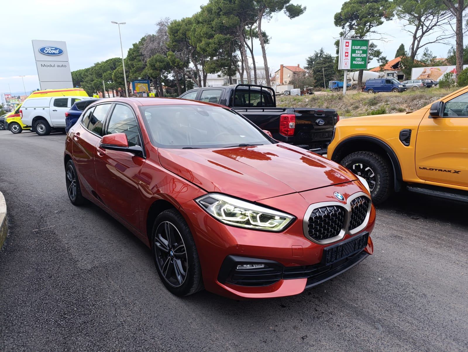 BMW serija 1 118i, fotografija 2