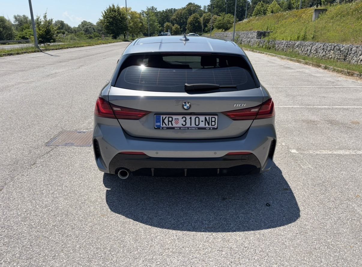 Bmw 118i, M paket, 2024. godina, fotografija 4